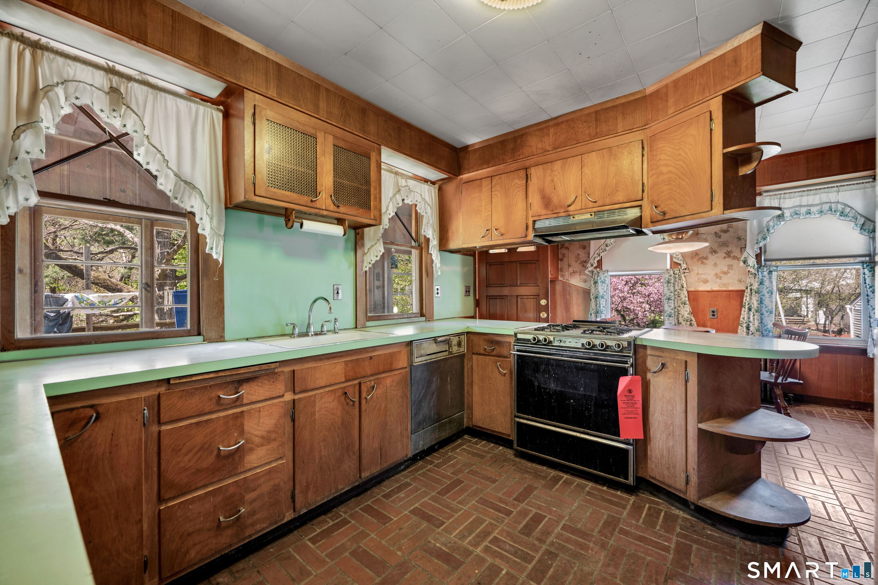 467 Bunker Hill Avenue Property Photo 23