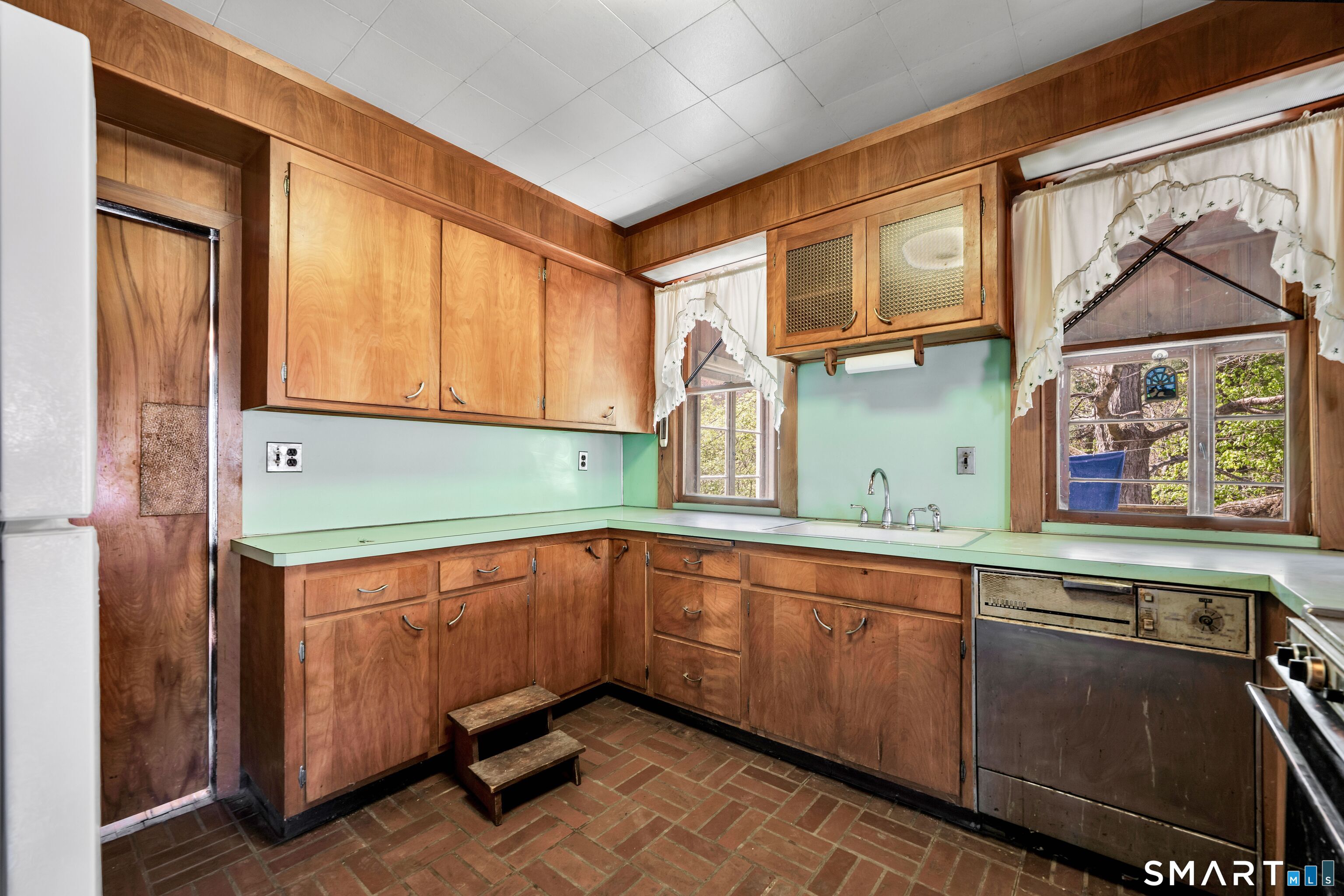 467 Bunker Hill Avenue Property Photo 24