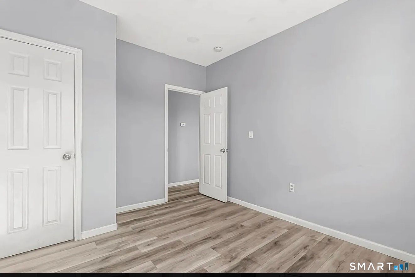 1220 Pembroke 1r Street Property Photo 5