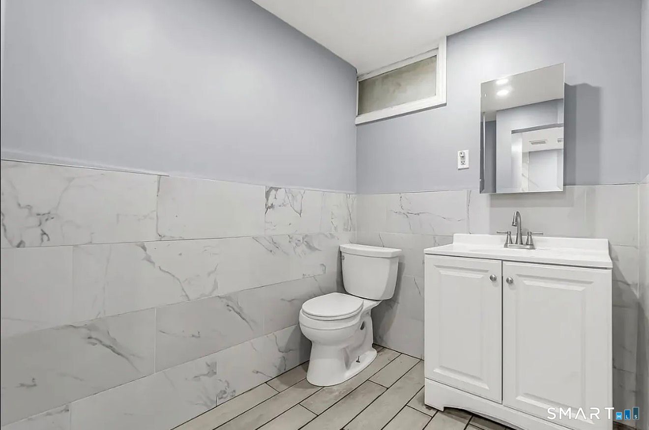 1220 Pembroke 1r Street Property Photo 6