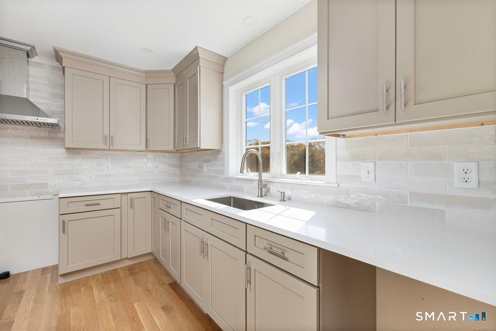106 Church Street Property Photo 2