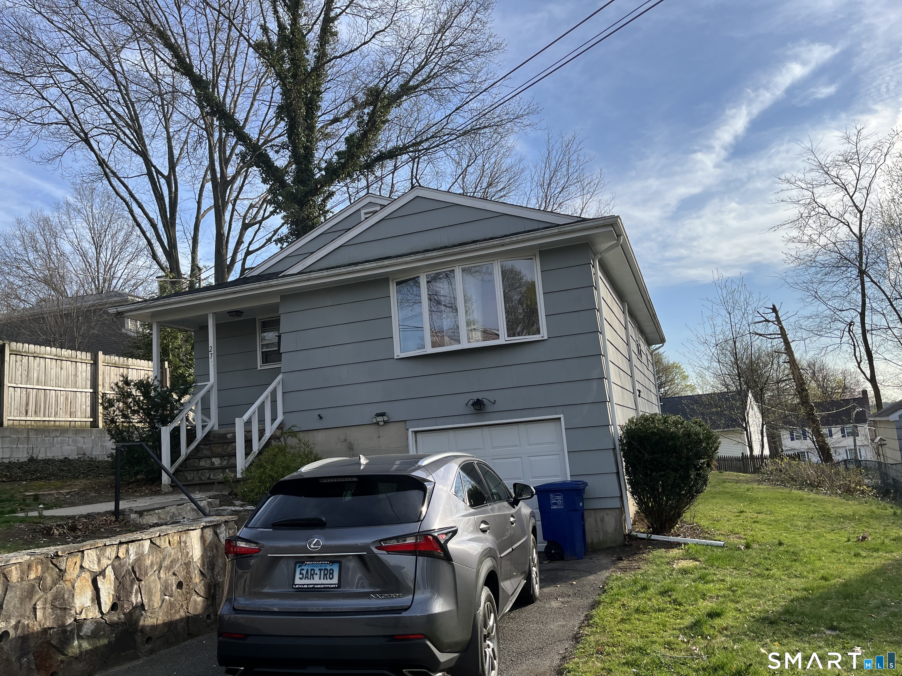 27 Plateau Avenue Property Photo 1