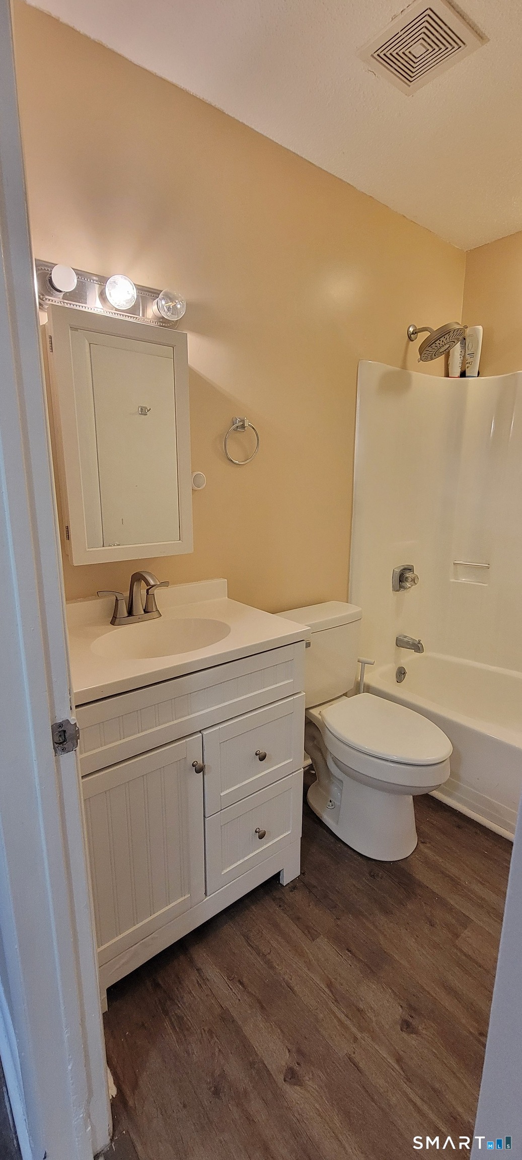 1423 Quinnipiac 812 Avenue Property Photo 24