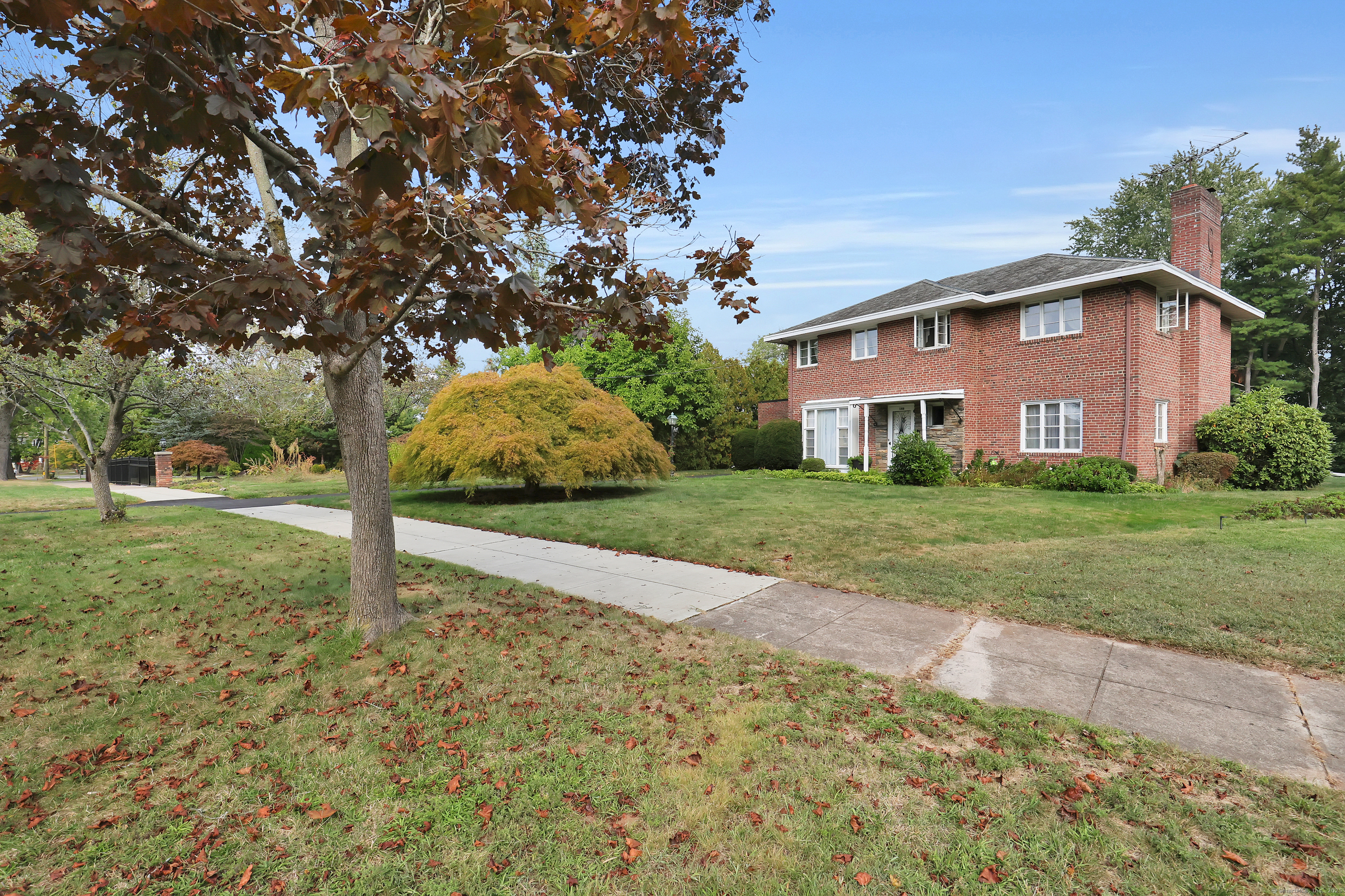 146 Lambert Avenue Property Photo 3