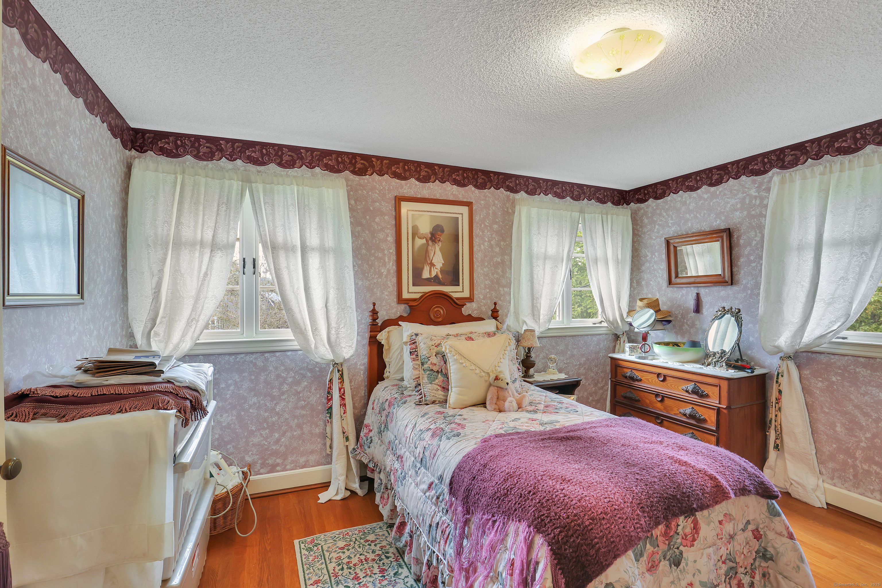 146 Lambert Avenue Property Photo 18
