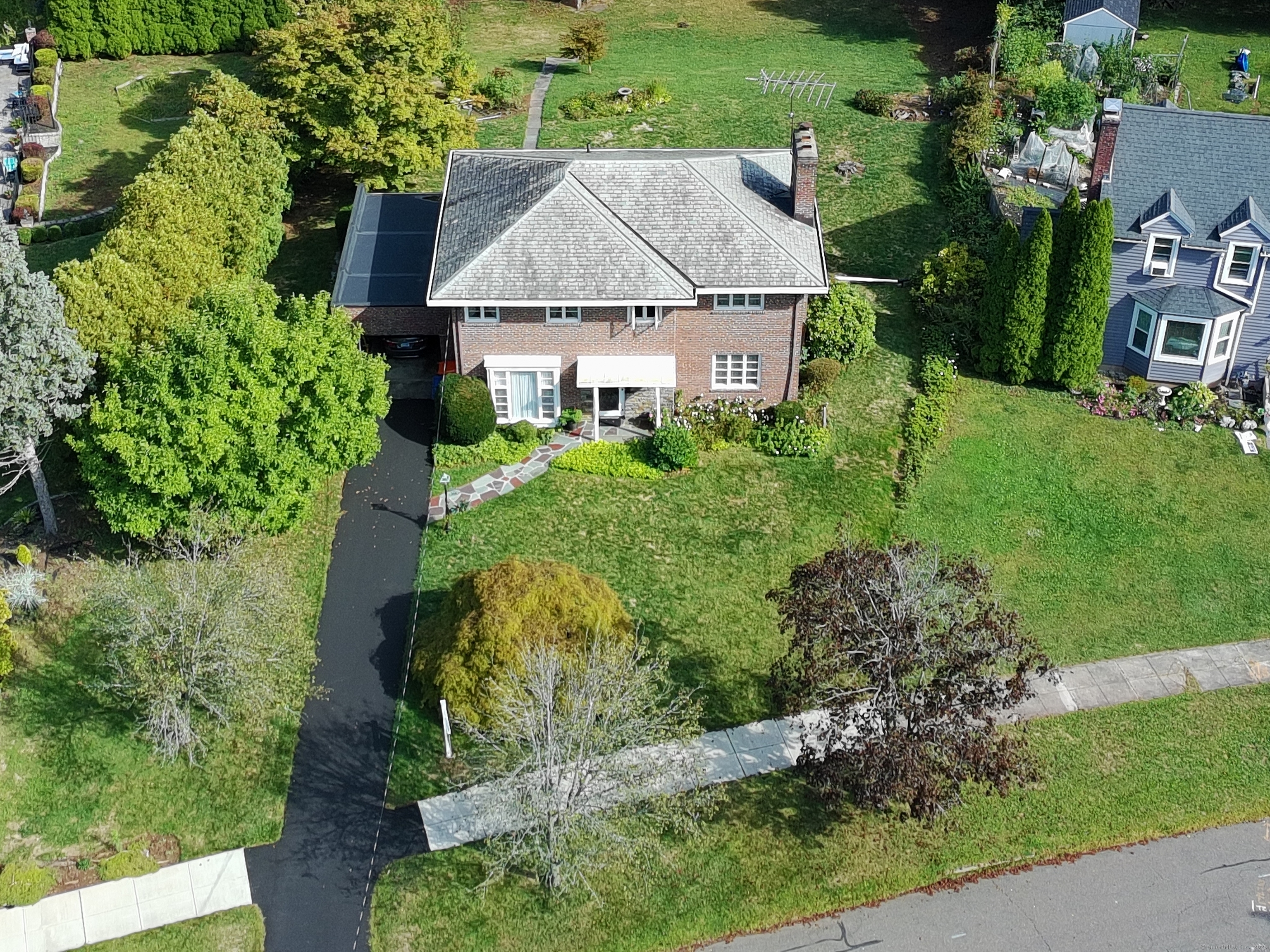 146 Lambert Avenue Property Photo 32