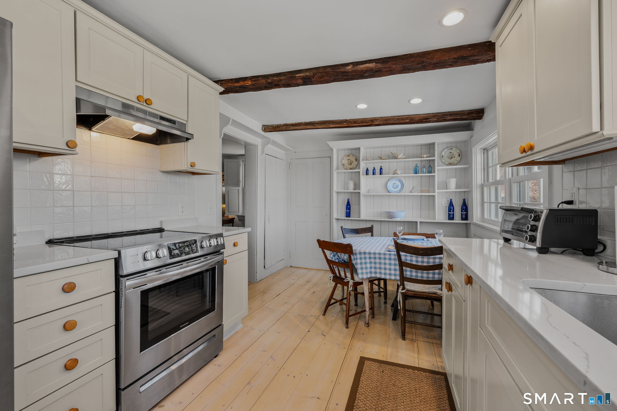 20 Diving Street Property Photo 13