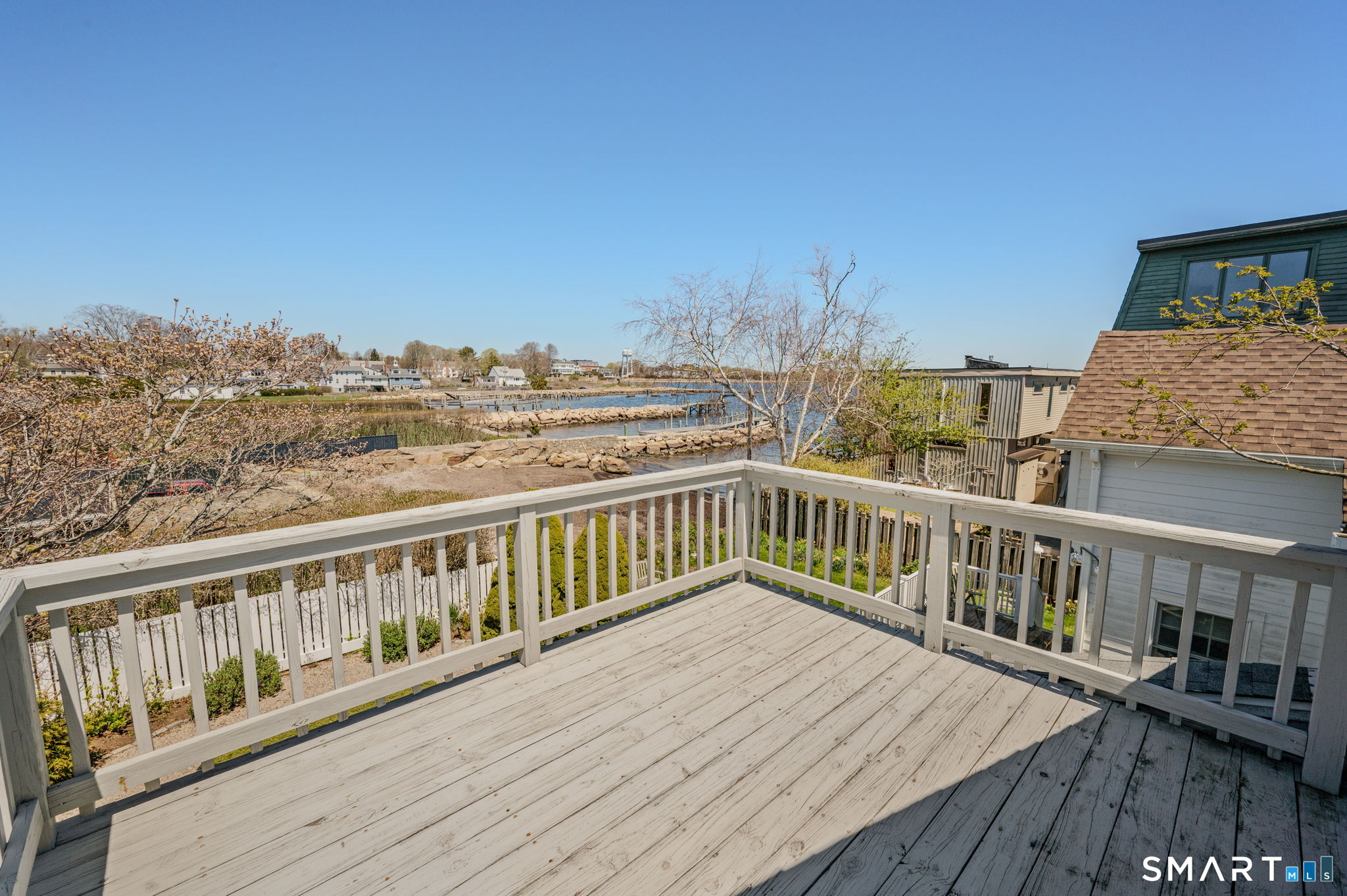 20 Diving Street Property Photo 24