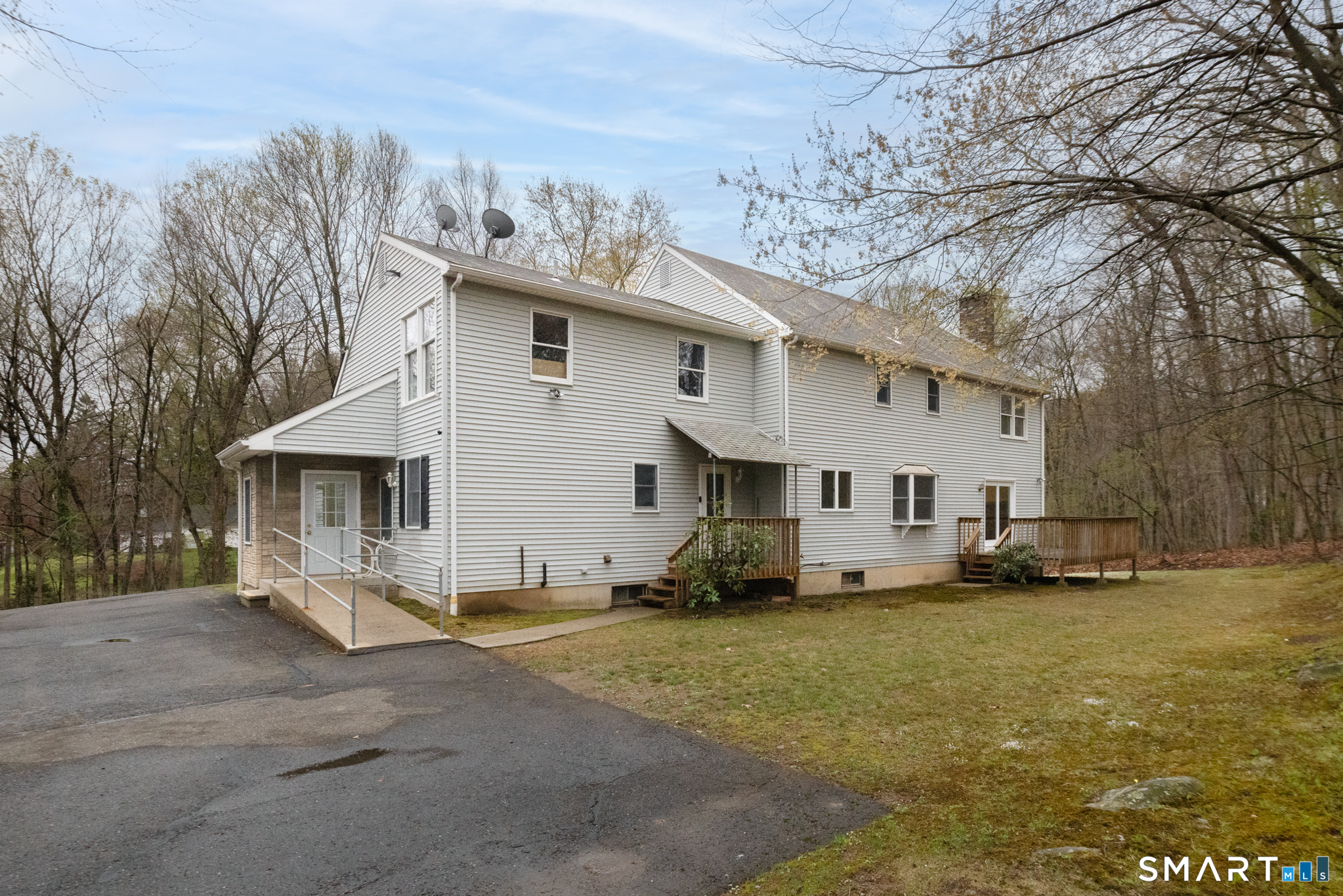 90 Fenn Road Property Photo 2