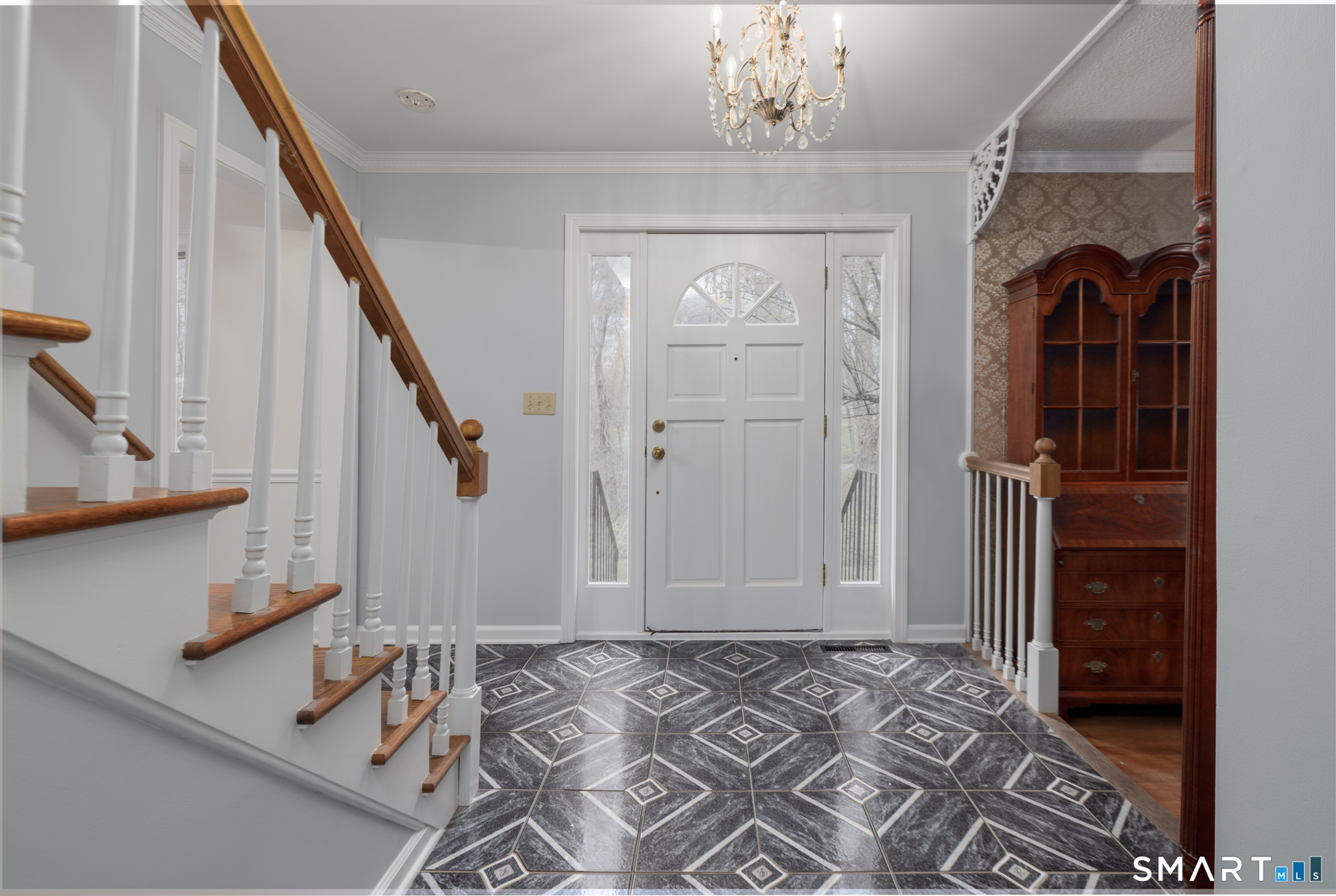 90 Fenn Road Property Photo 3