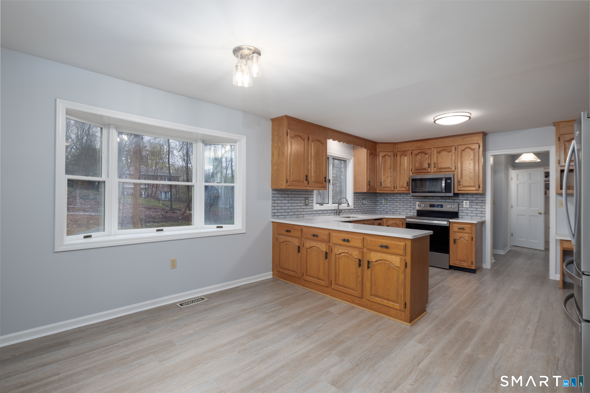 90 Fenn Road Property Photo 8