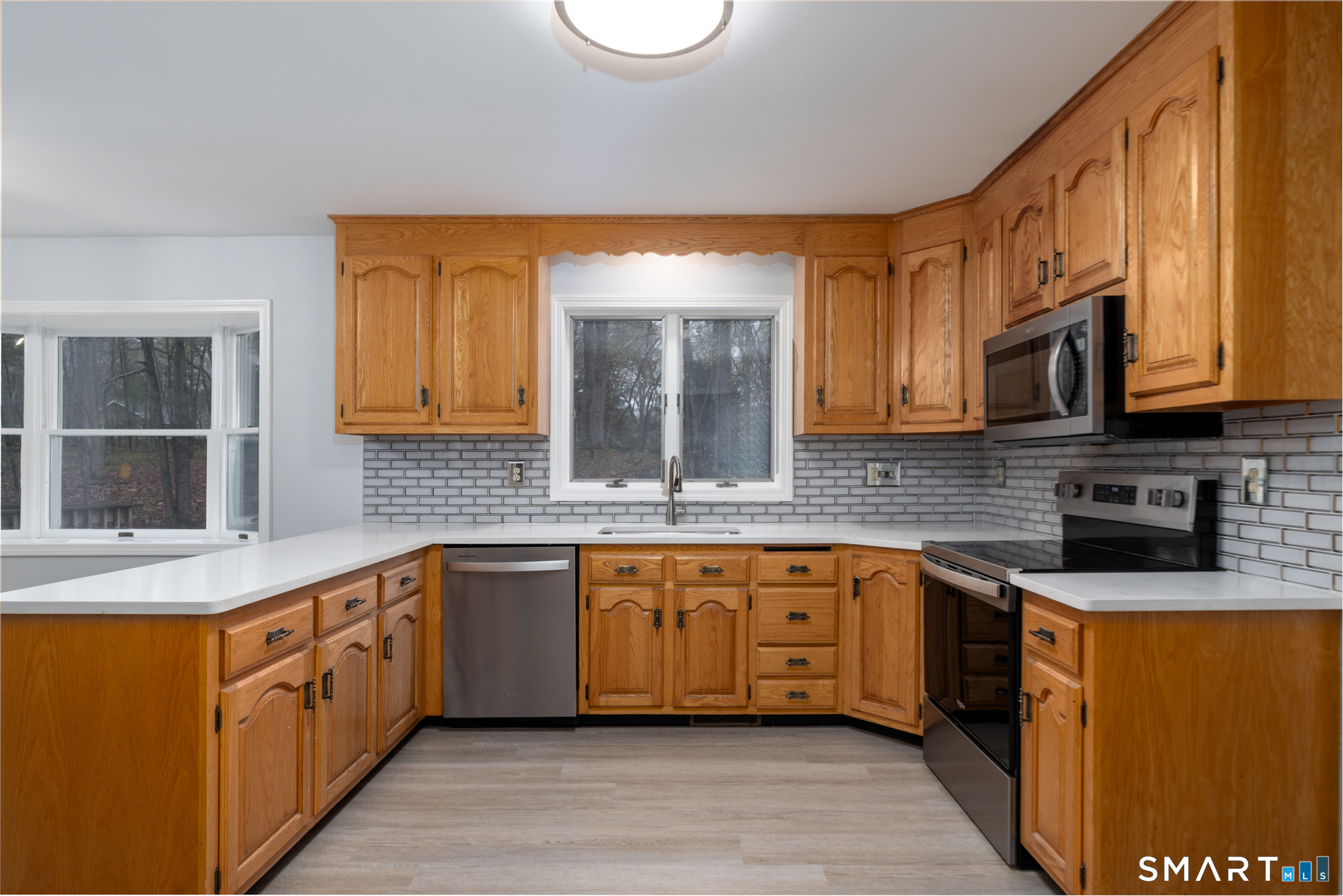 90 Fenn Road Property Photo 11