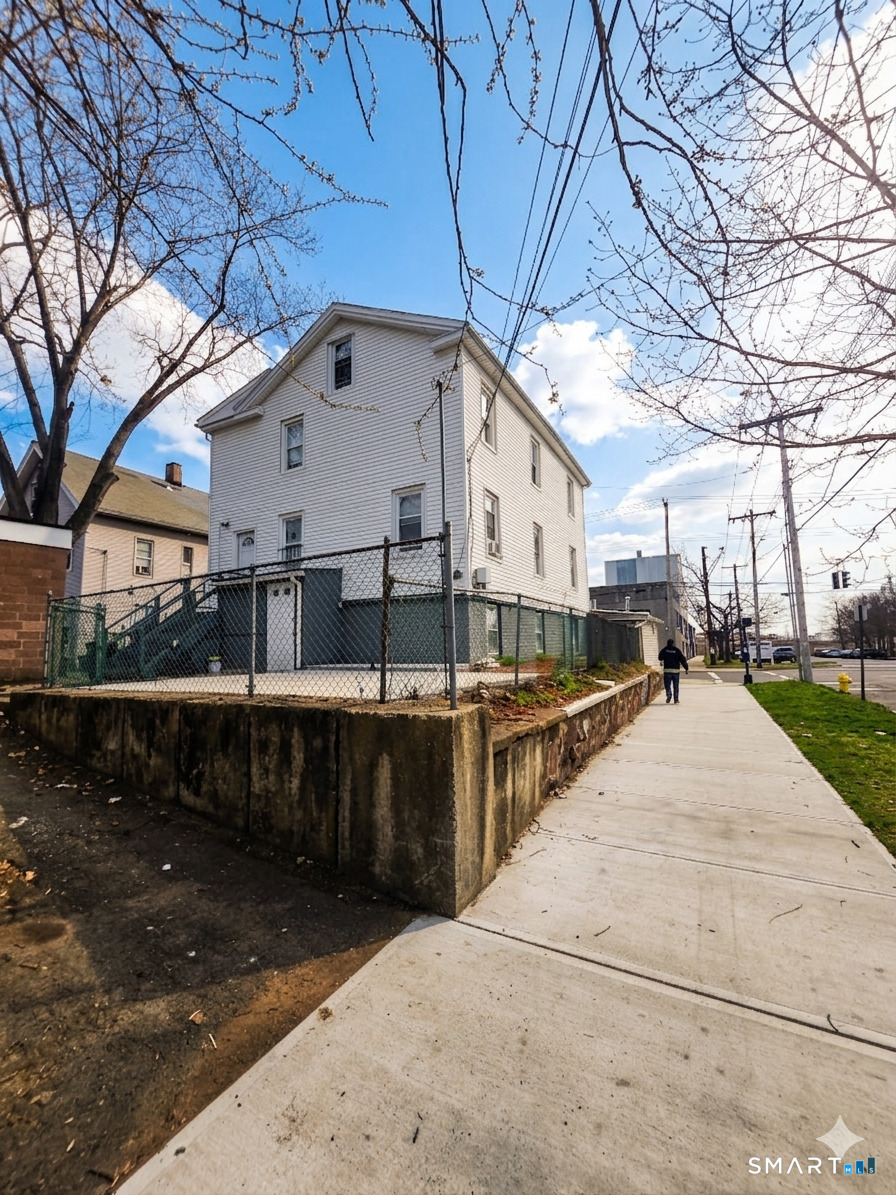 163 Chapel Street Property Photo 22