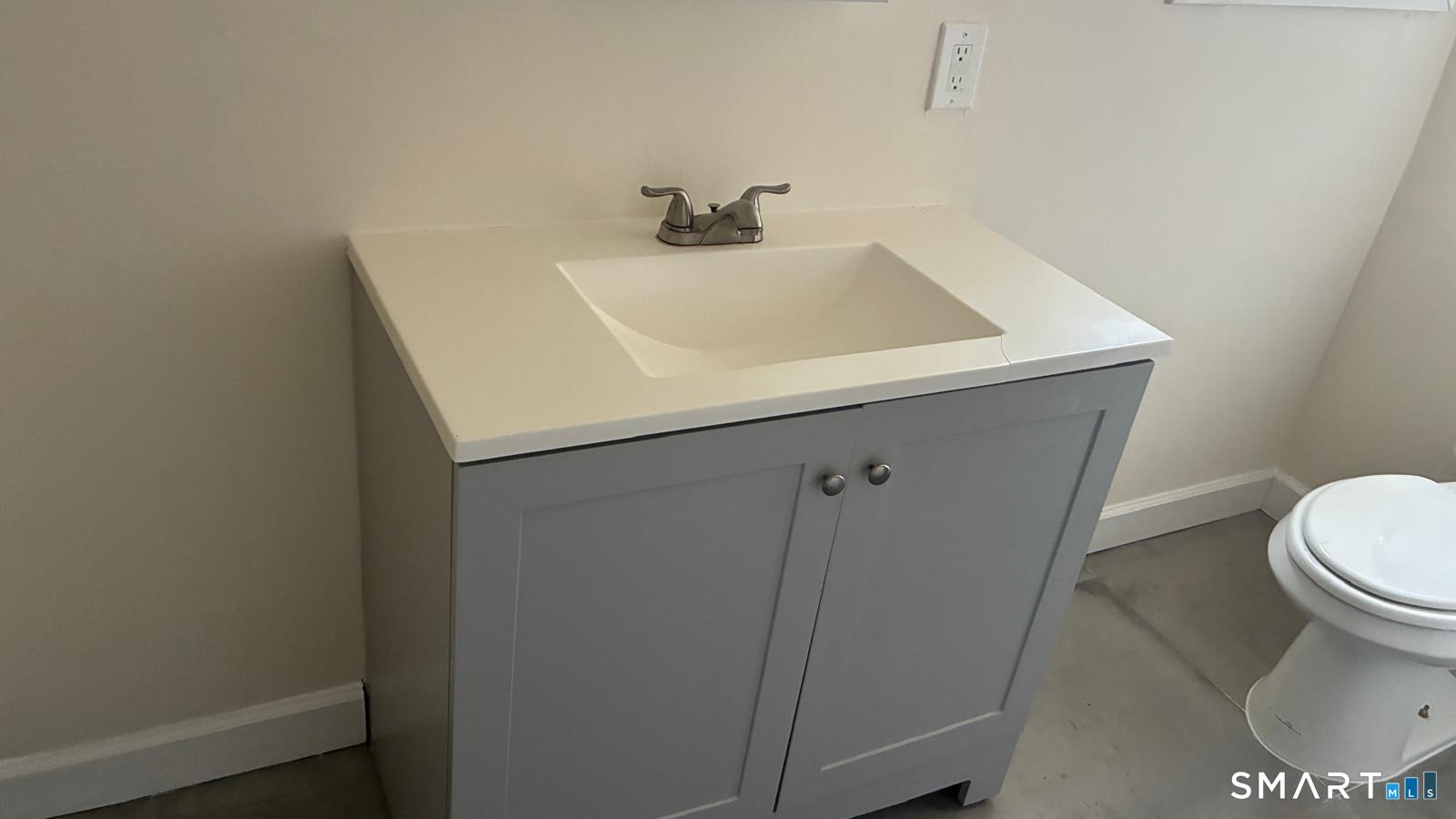 54 North 1 Avenue Property Photo 12