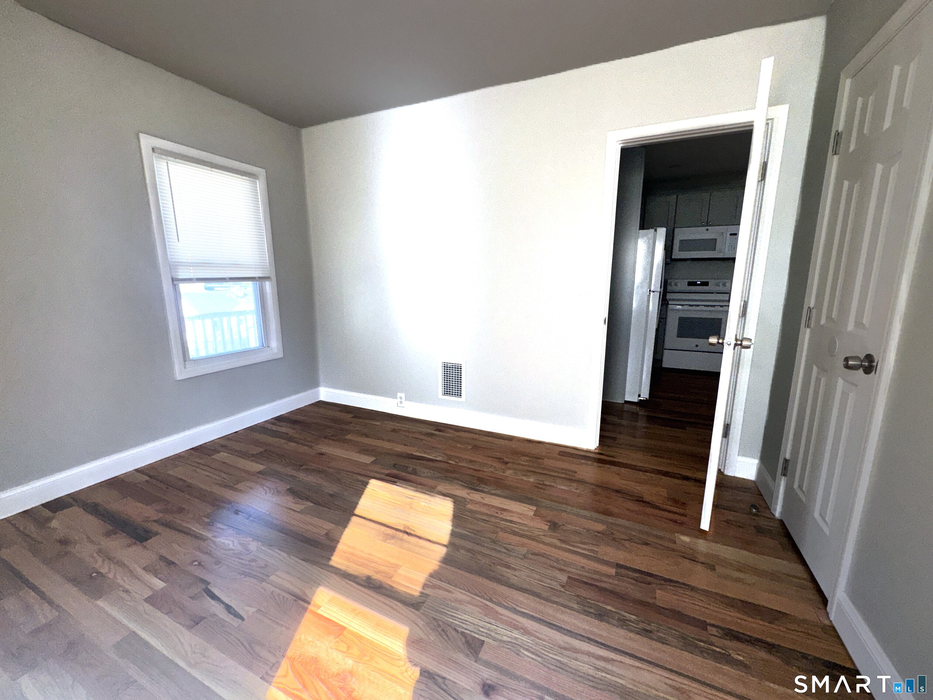 105 Churchill 2nd Floor (105) Street Property Photo 9
