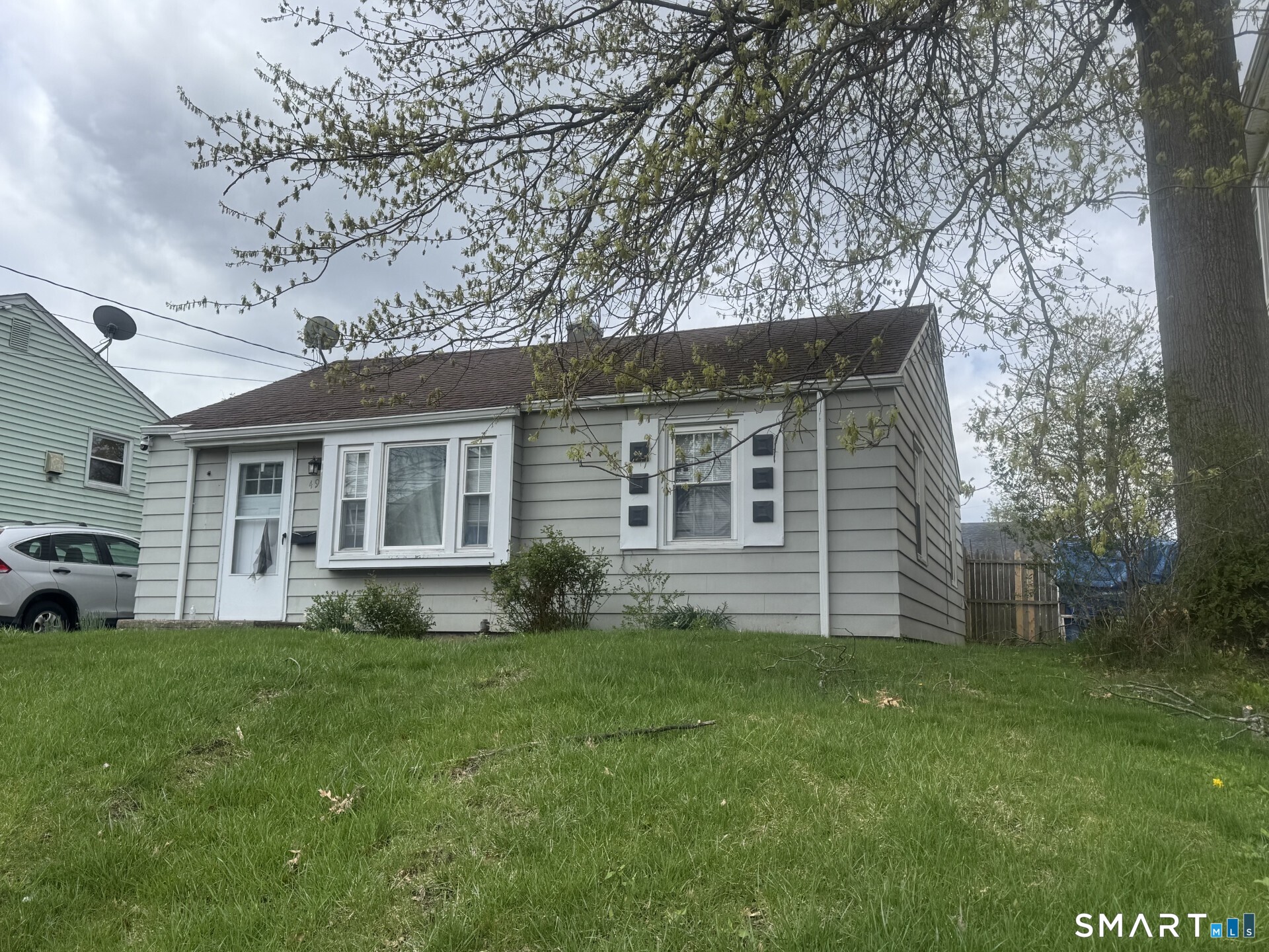 49 Abbotsford Avenue Property Photo 1