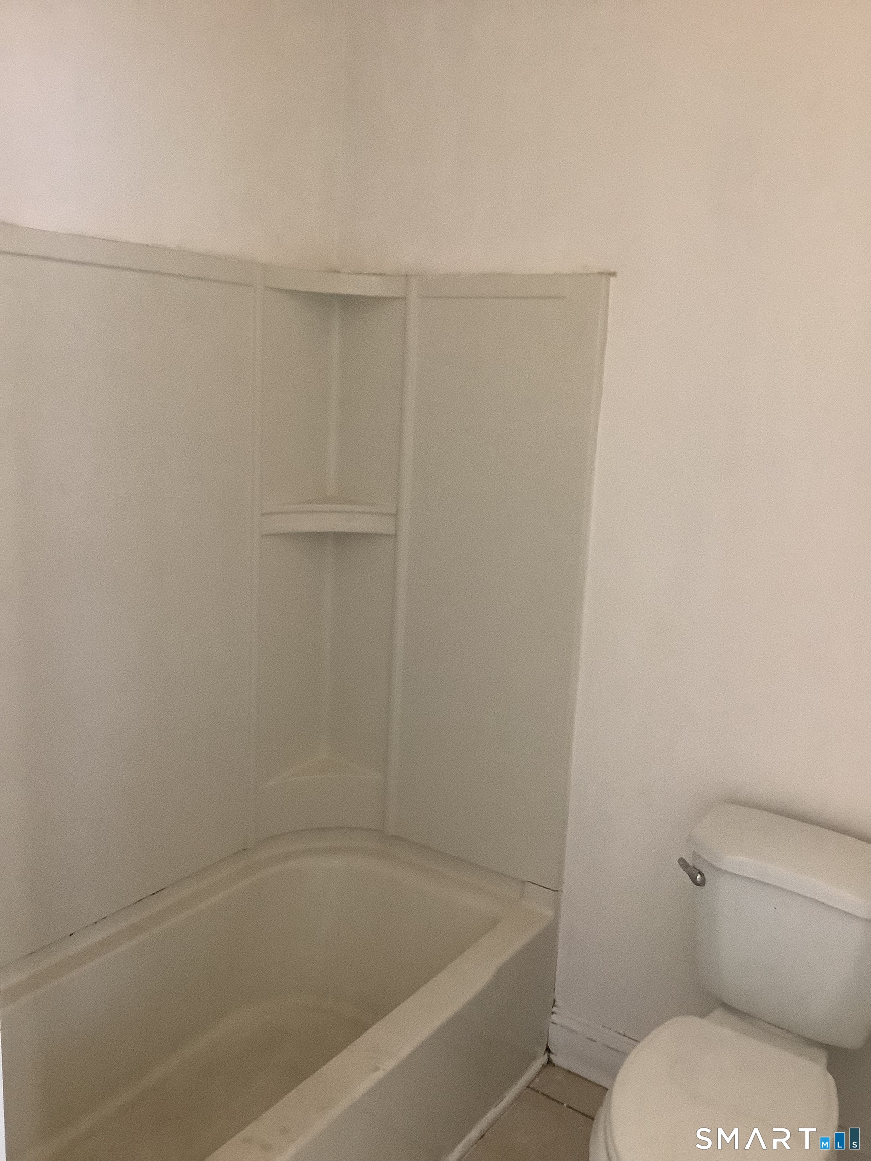 1402 Boston 1st. Floor Avenue Property Photo 6