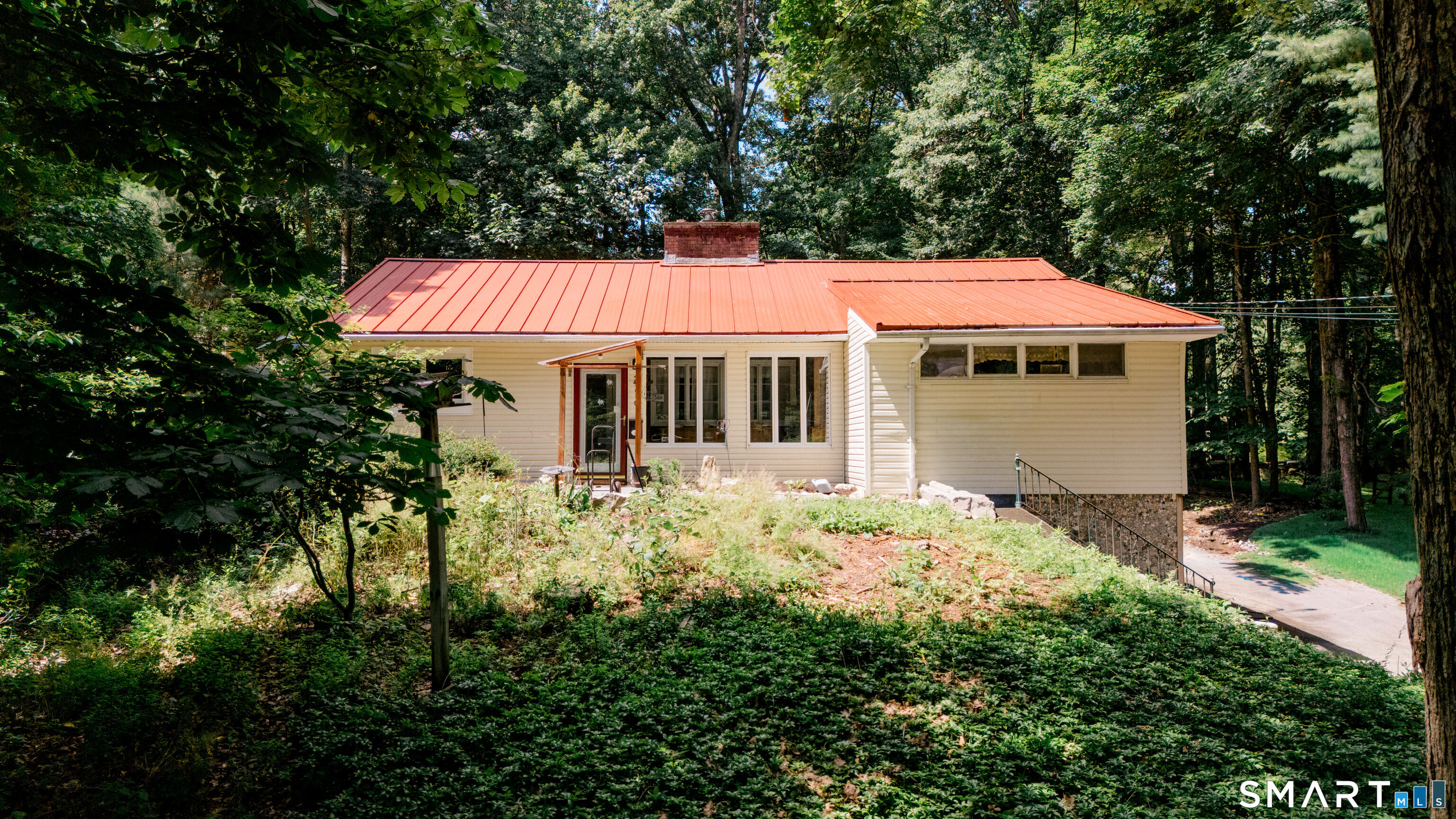 9 Eastwood Road Property Photo 1