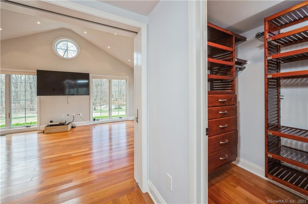 2428 Long Ridge Road Property Photo 16