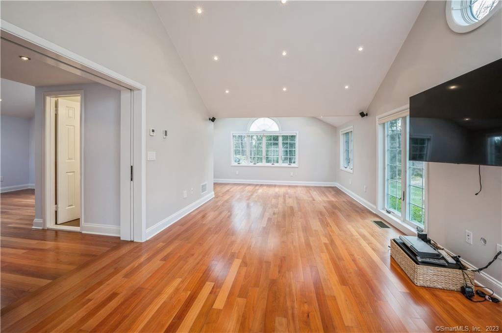 2428 Long Ridge Road Property Photo 18