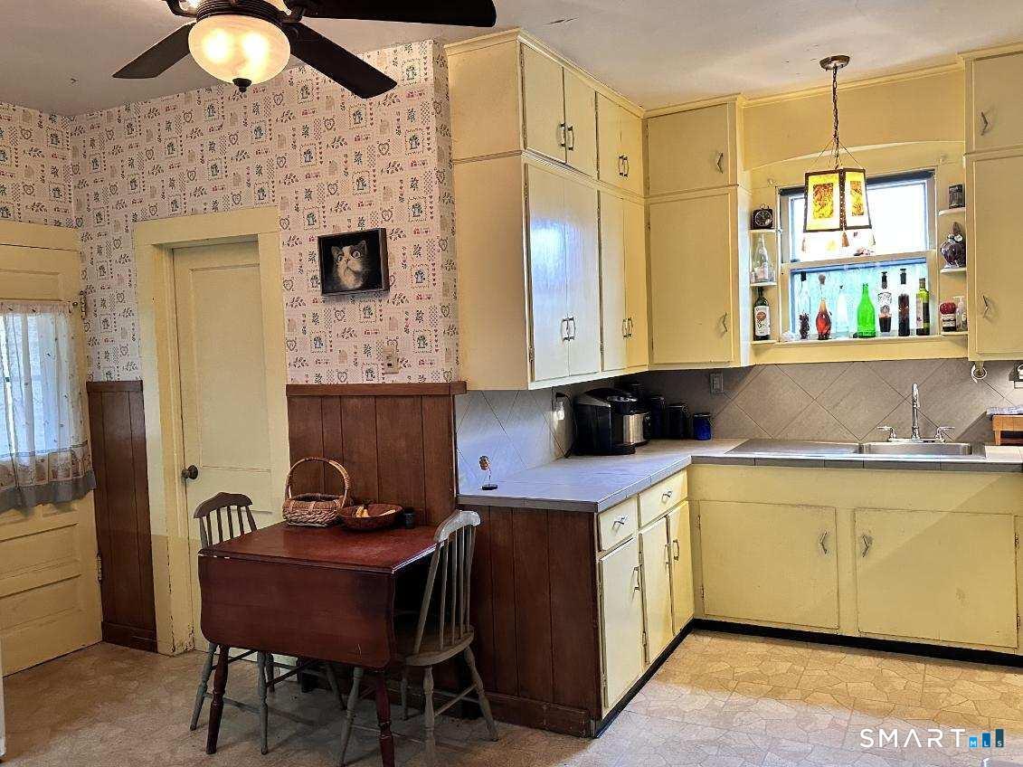 24169258 Property Photo 7
