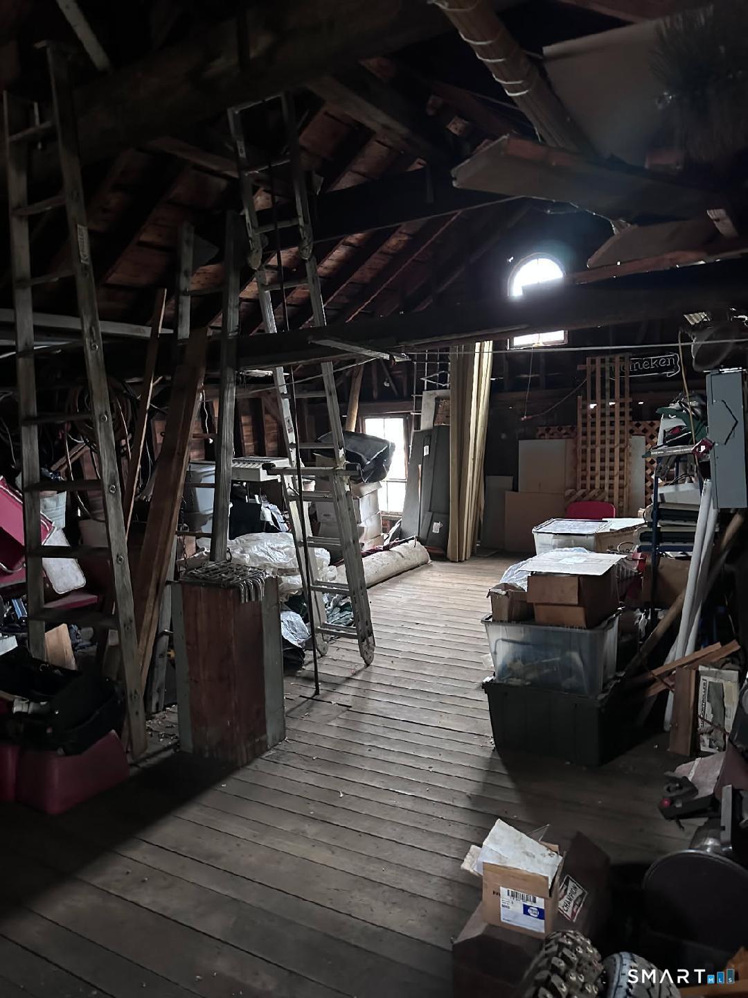 24169258 Property Photo 23