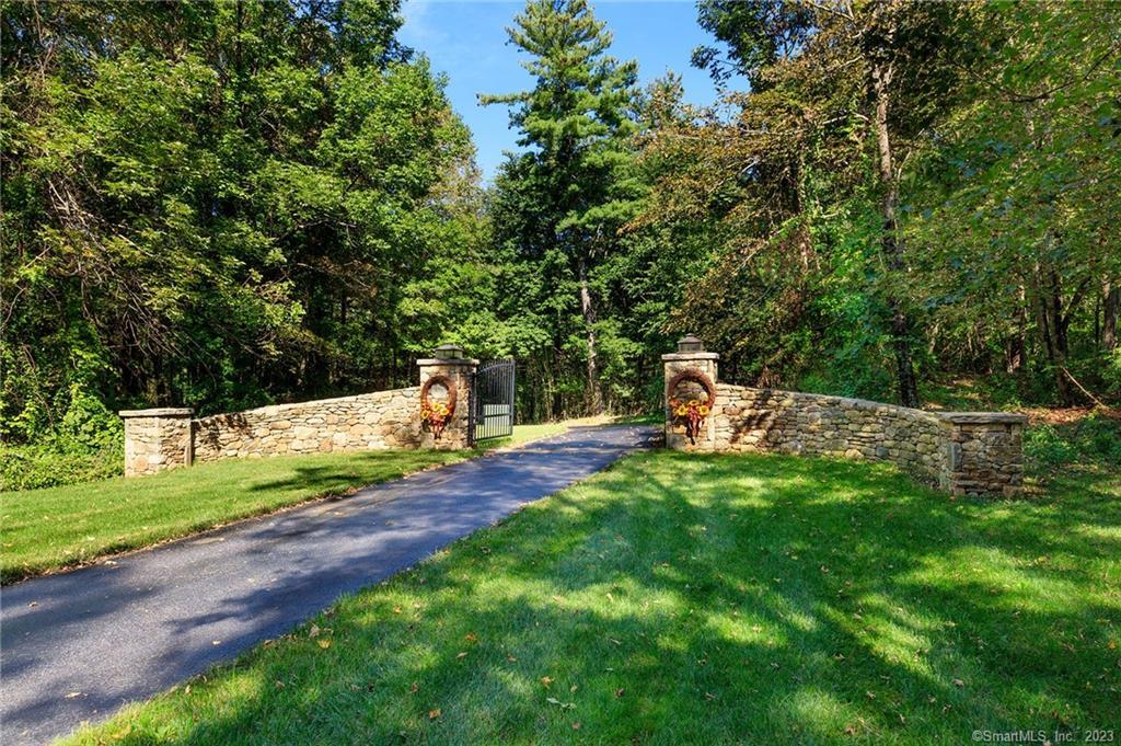 612 Cook Hill Road Property Photo 2