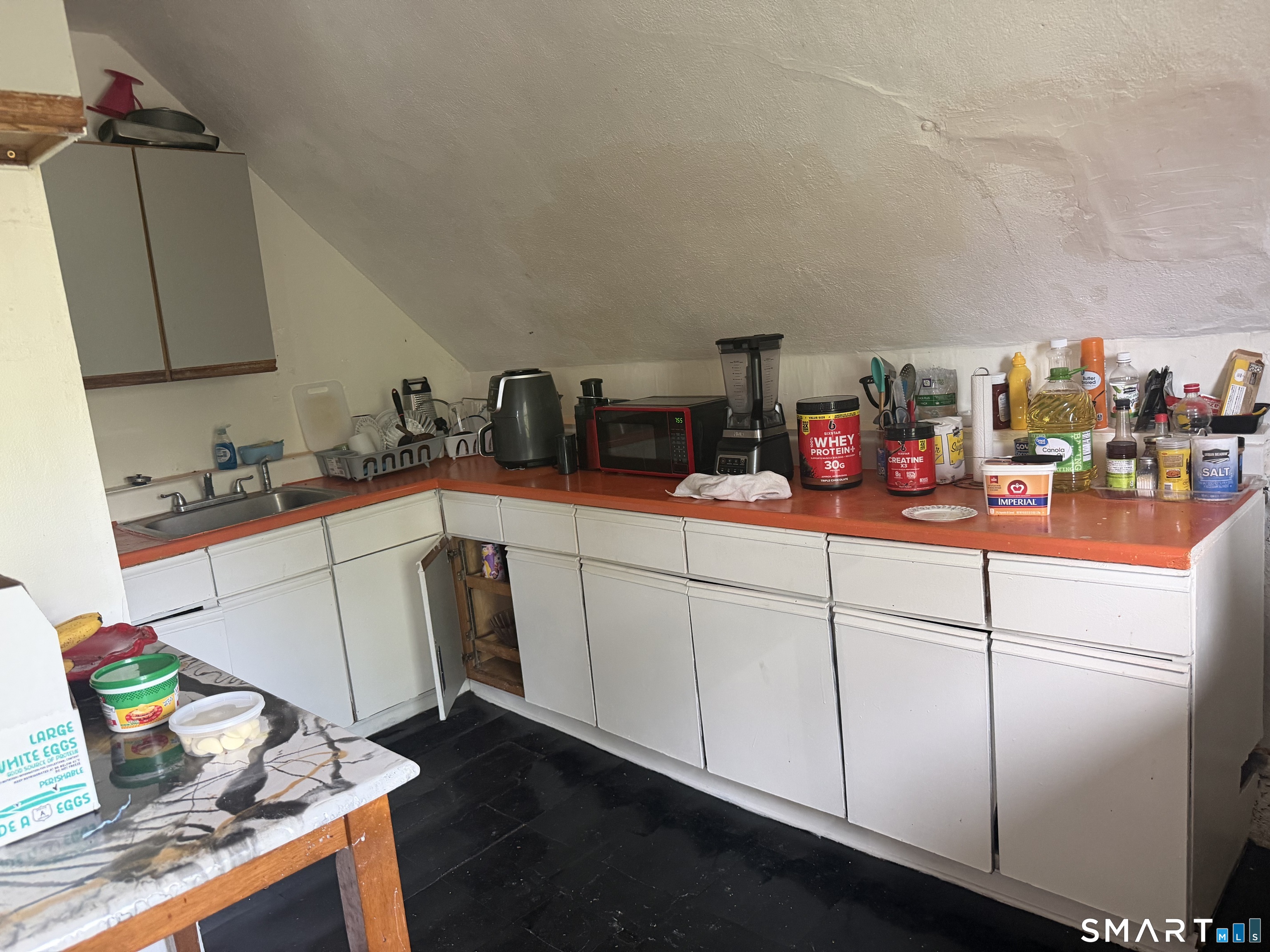 60-62 Hazel Street Property Photo 10