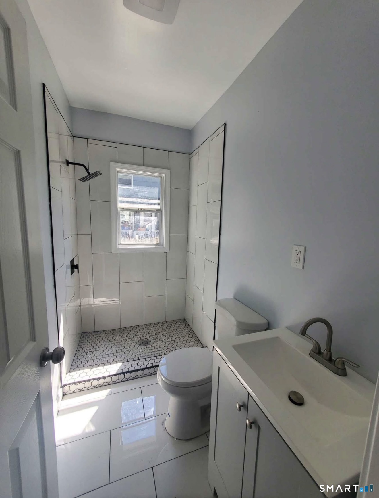 100 Horace Street Property Photo 6
