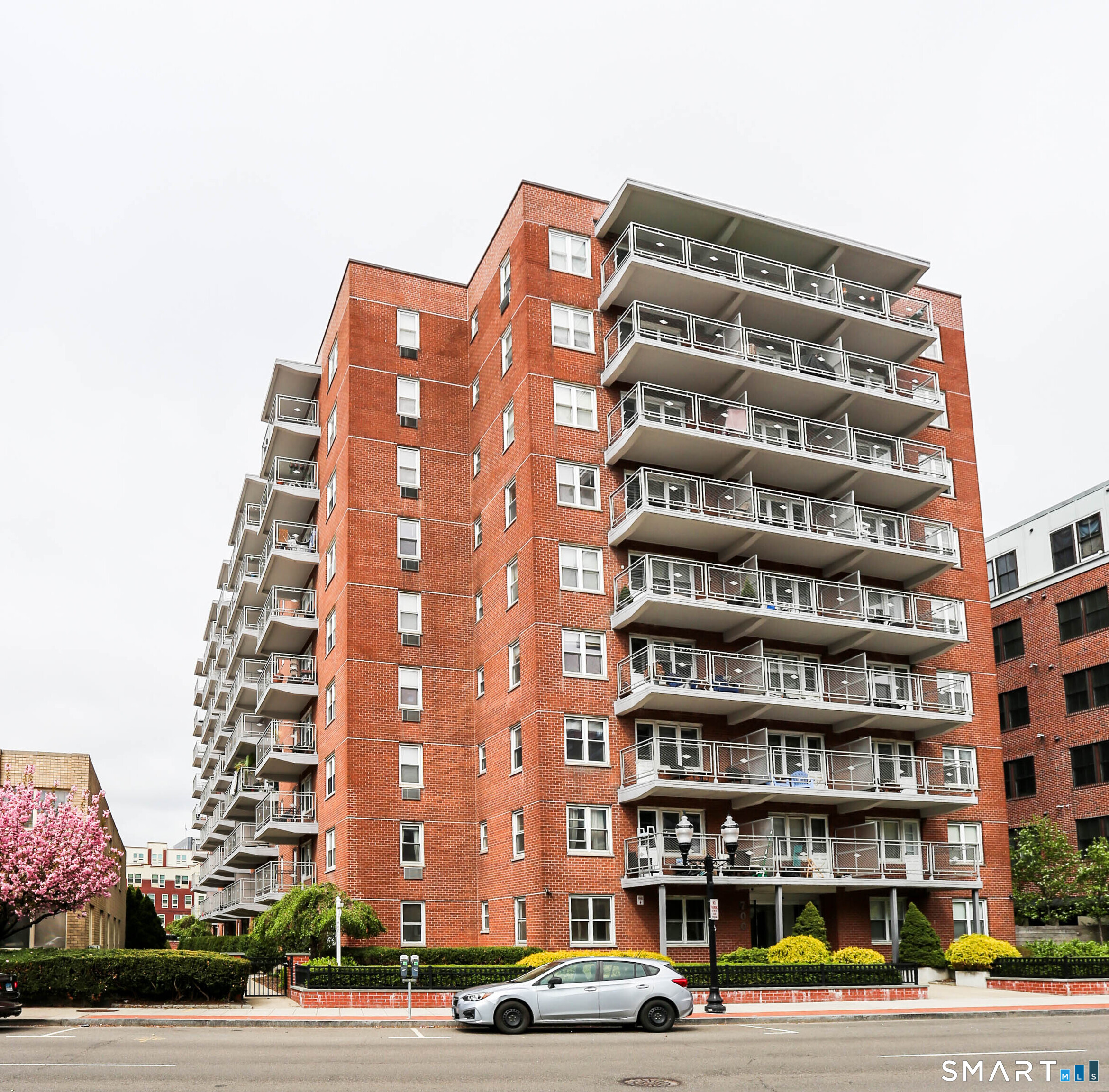 700 Summer 1f Street Property Photo 1