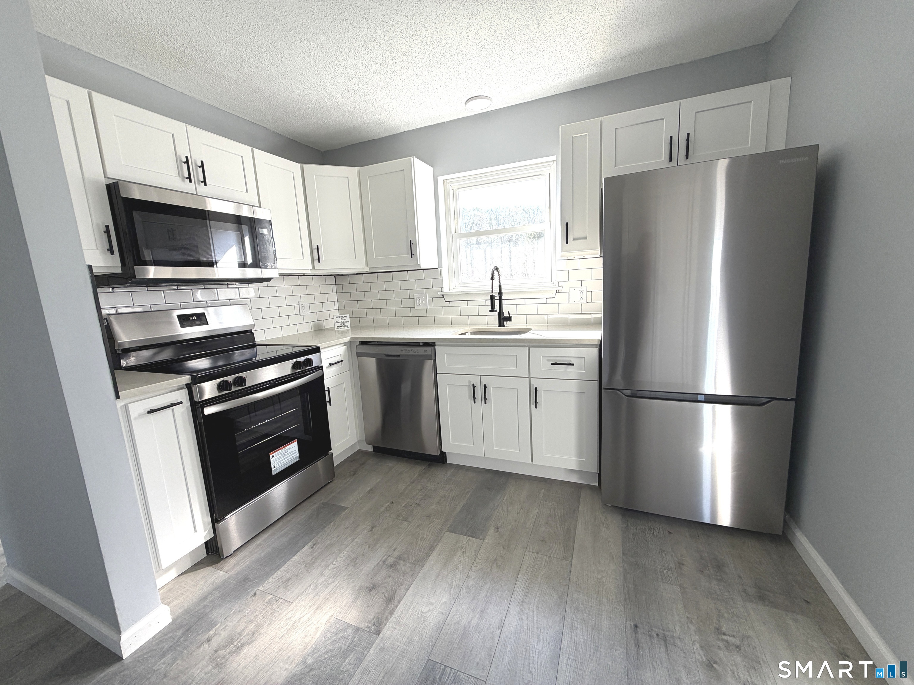 226 Laurel 11 Street Property Photo 1