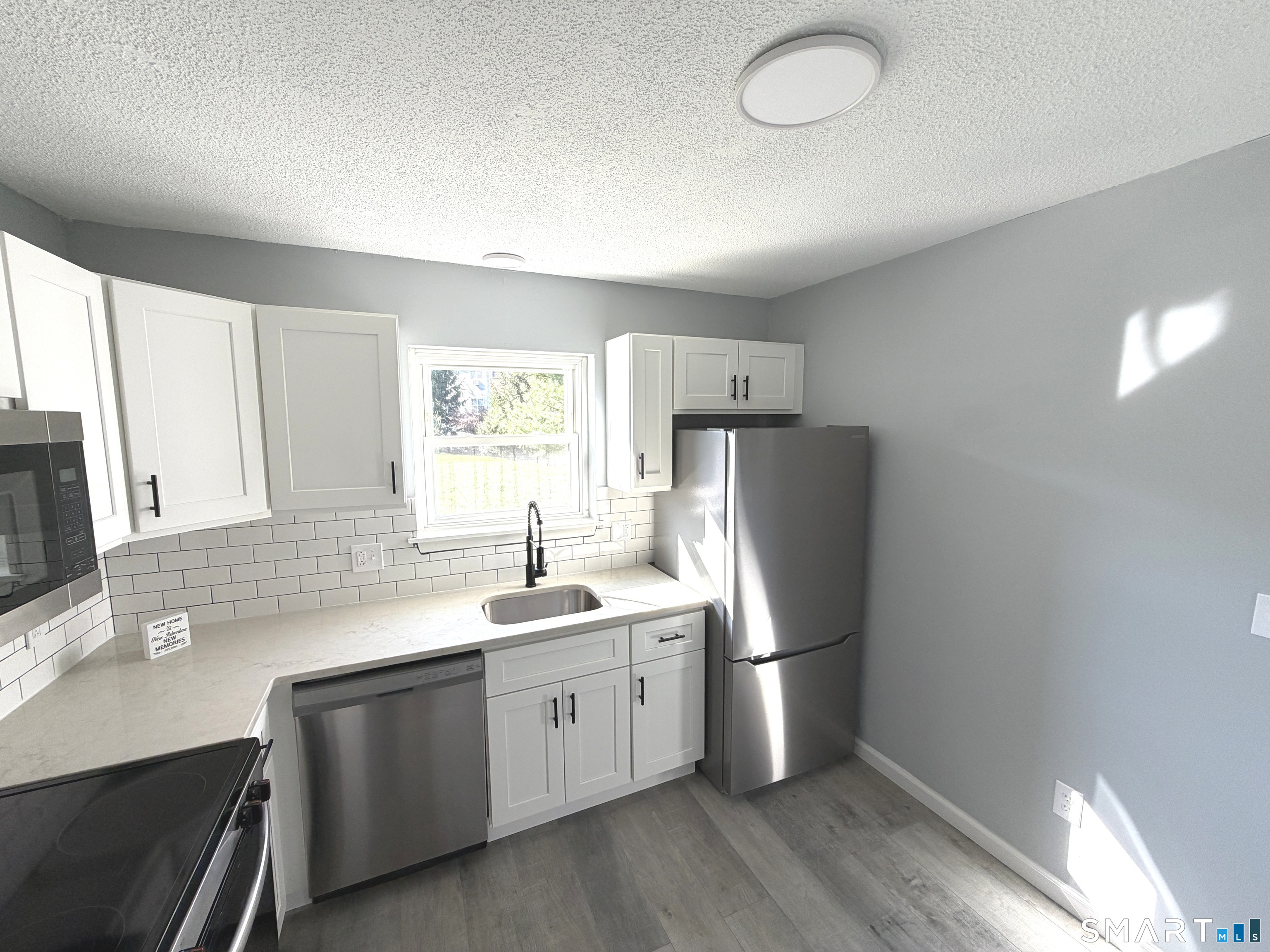 226 Laurel 11 Street Property Photo 2