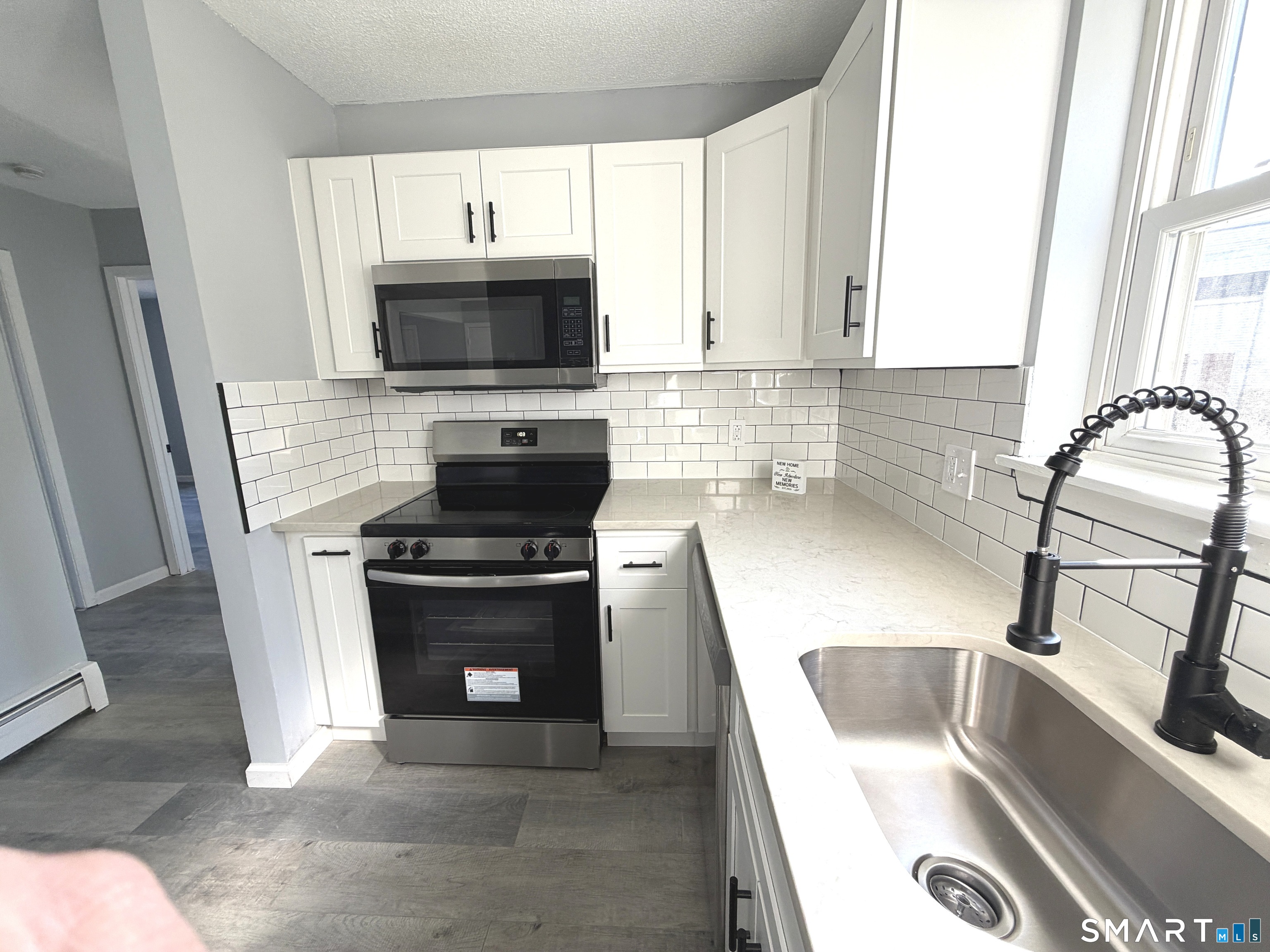 226 Laurel 11 Street Property Photo 3