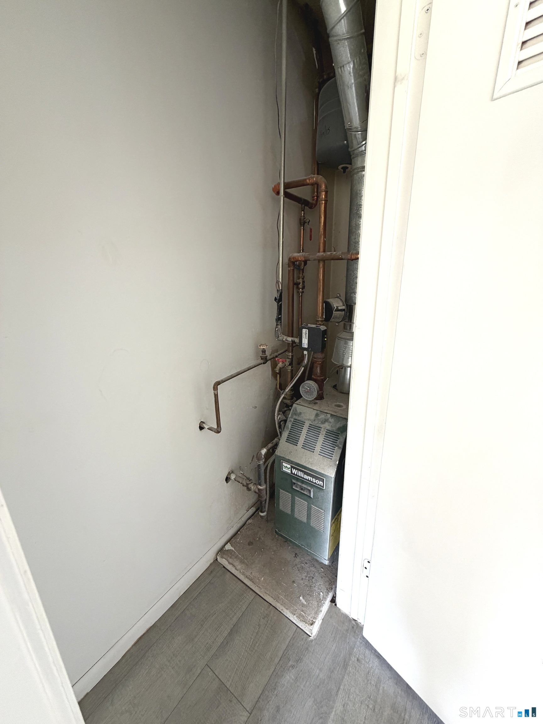 226 Laurel 11 Street Property Photo 29