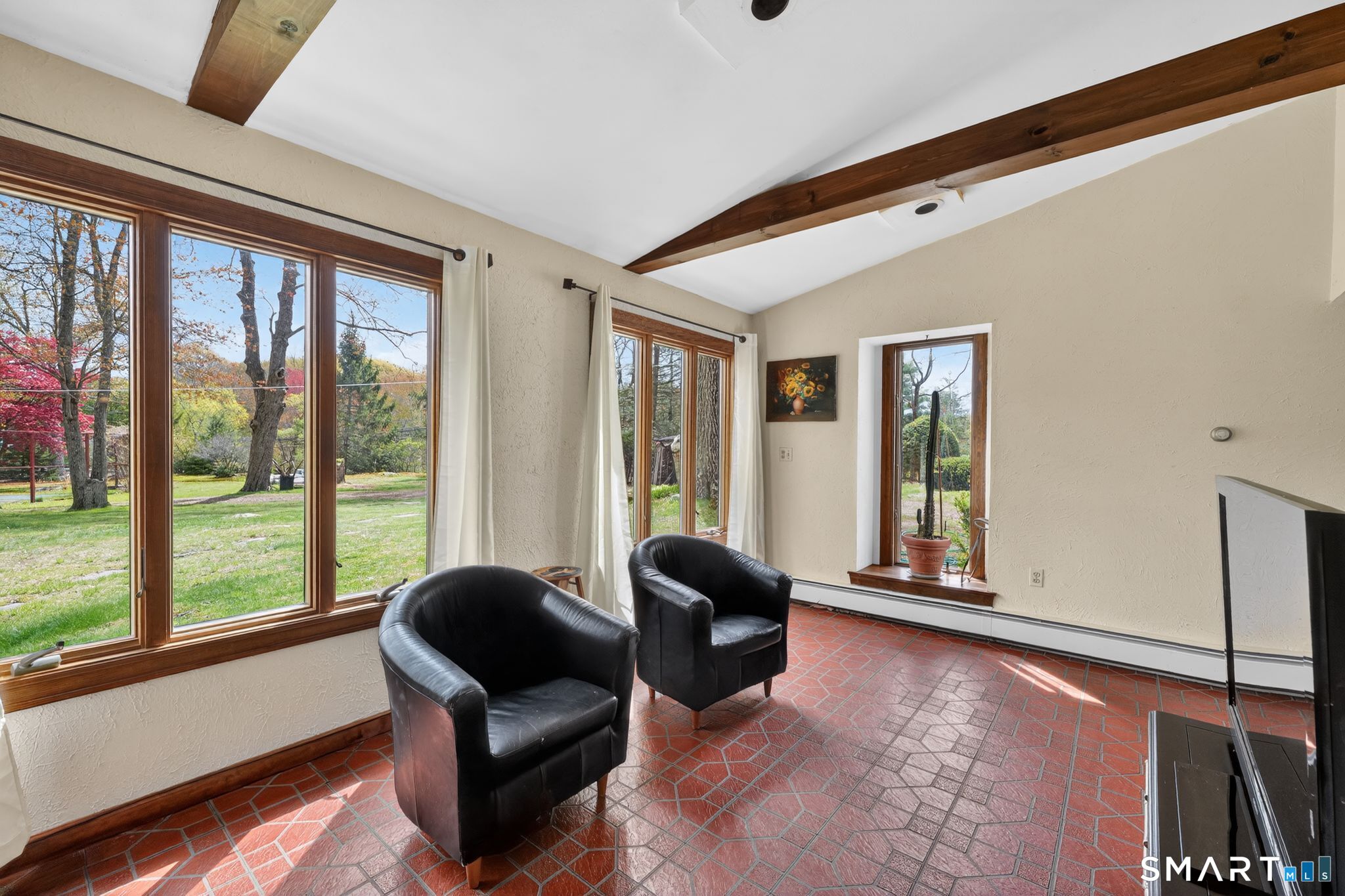 377 Tolland Stage Road Property Photo 10