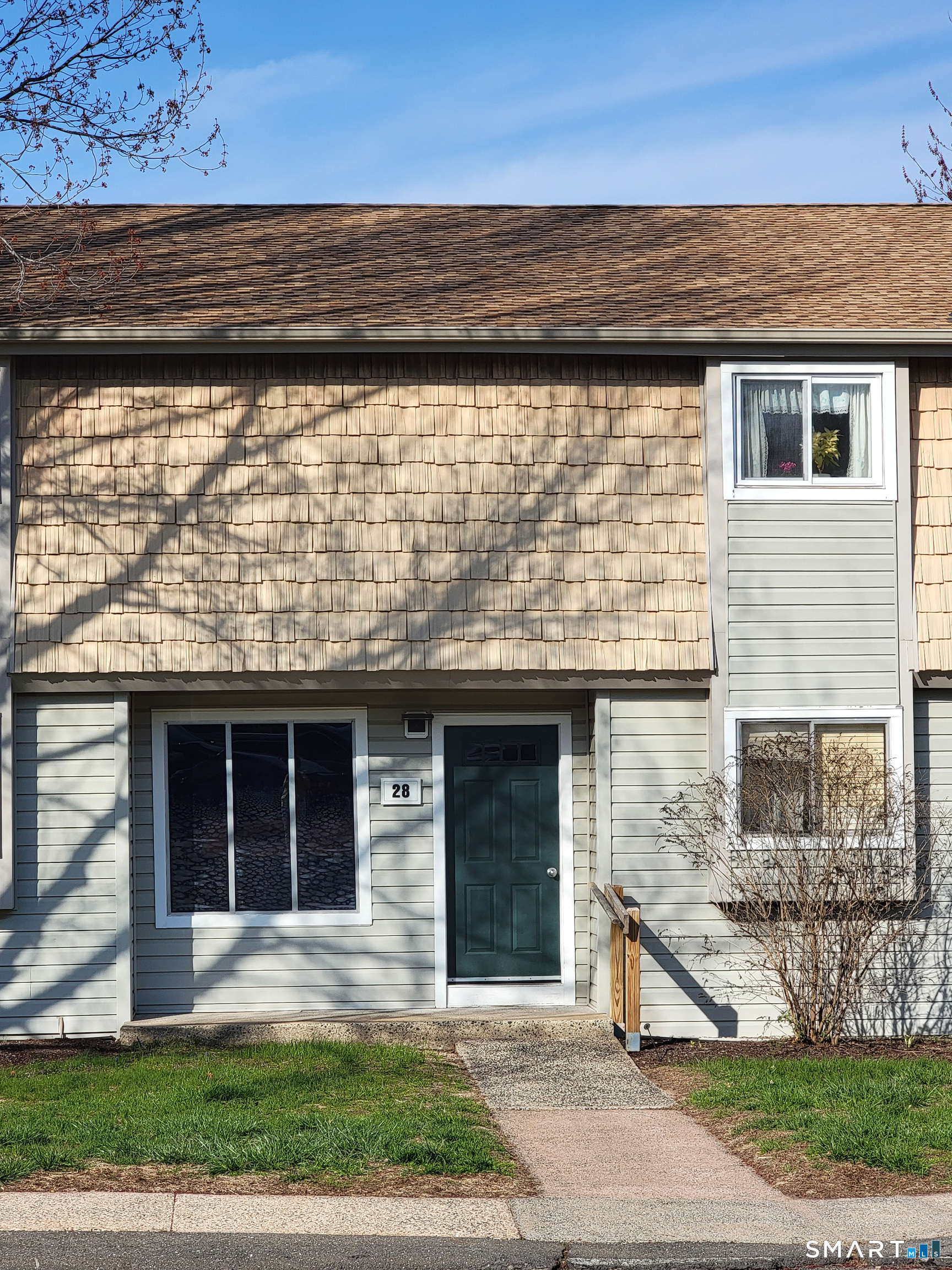 28 Carillon B Drive Property Photo 1