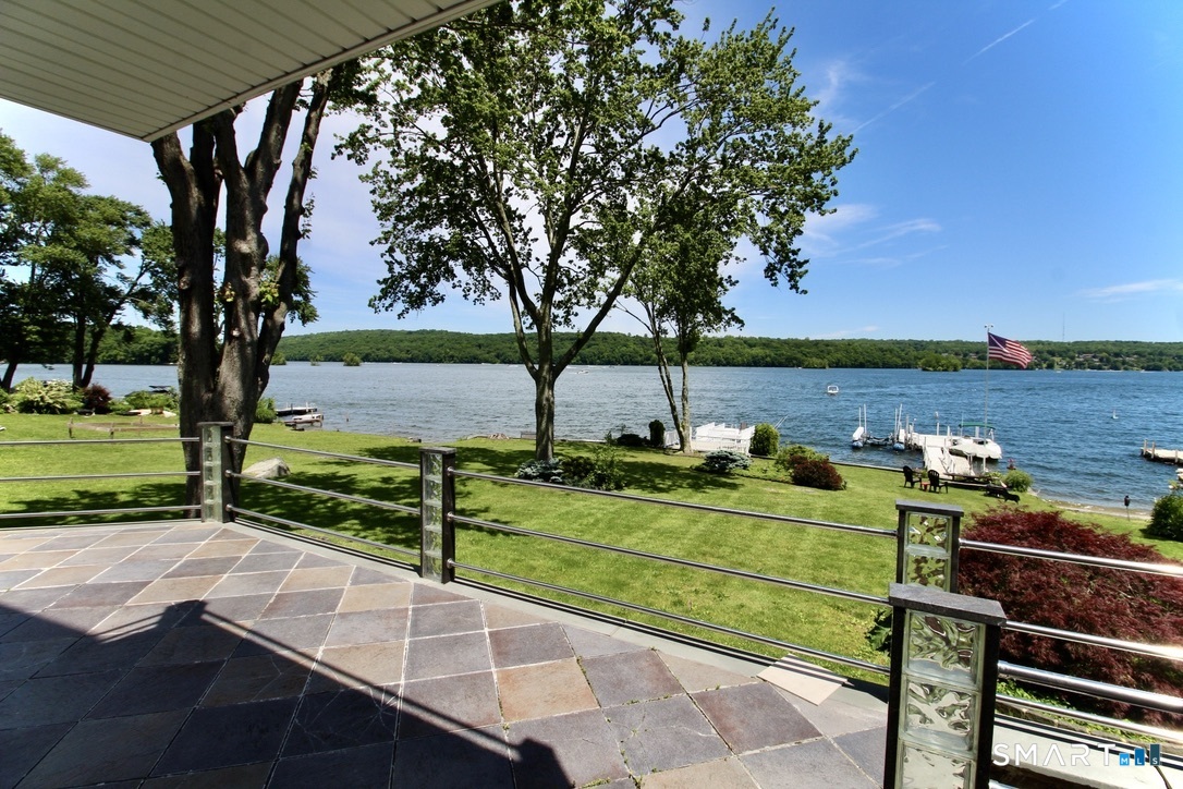 20 East Lane Property Photo 1