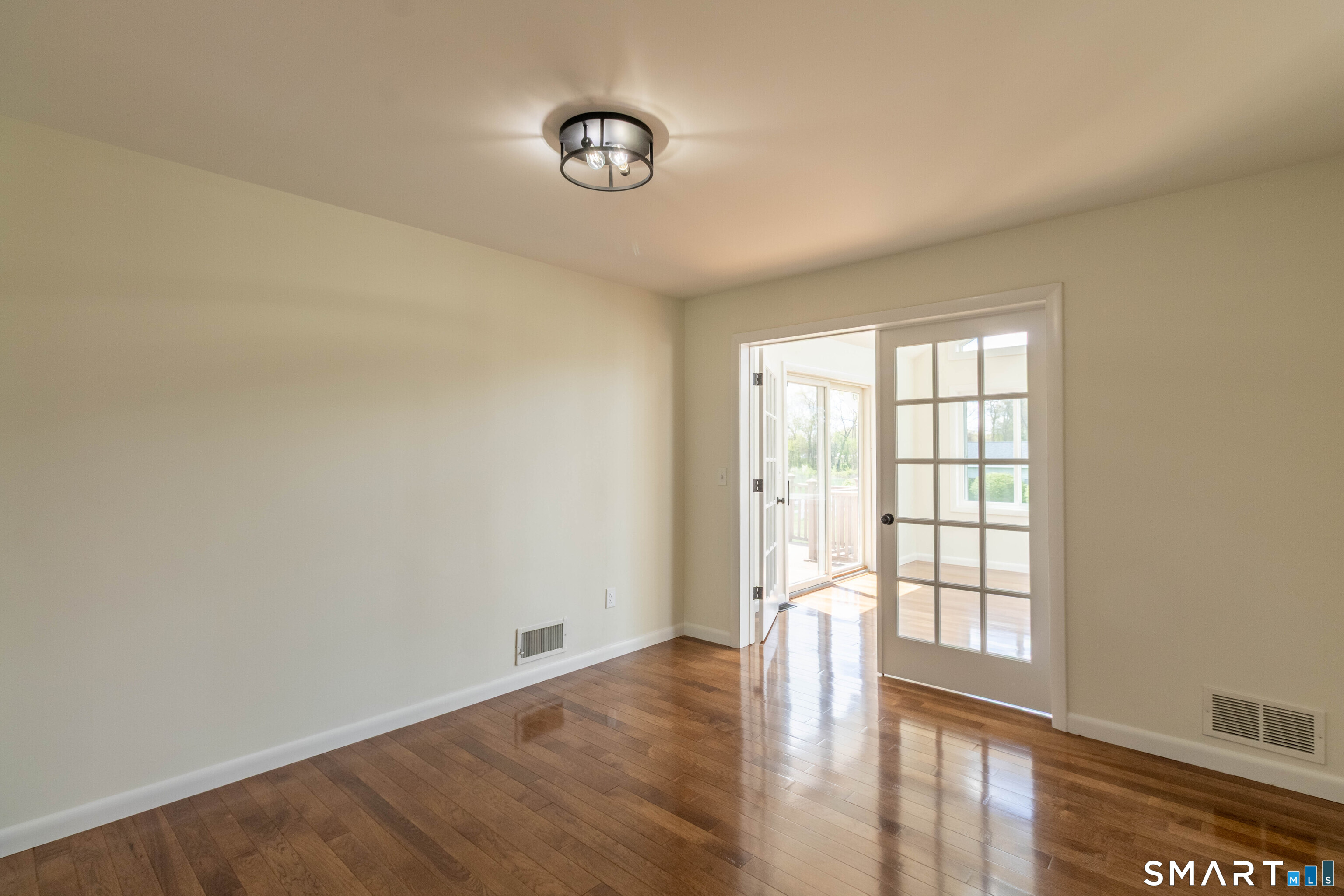 60 Abbe Road Property Photo 11