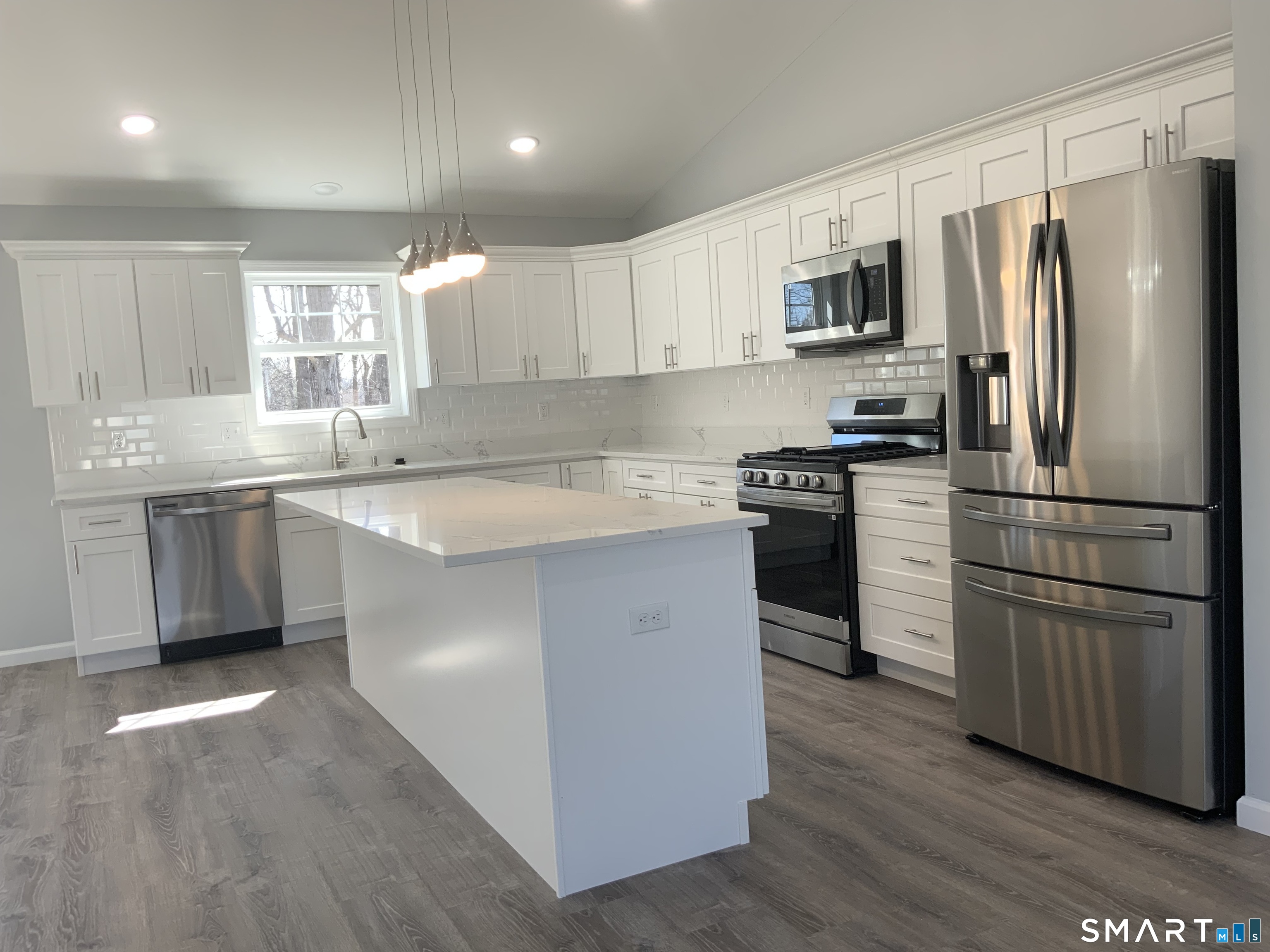 96 Enright Street Property Photo 4