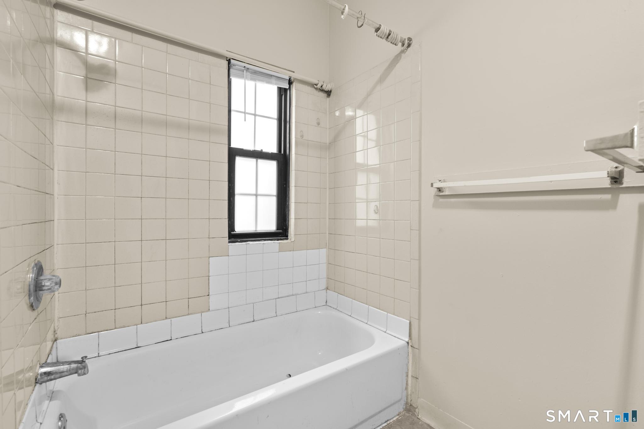 28 Lawrence 6 Street Property Photo 18