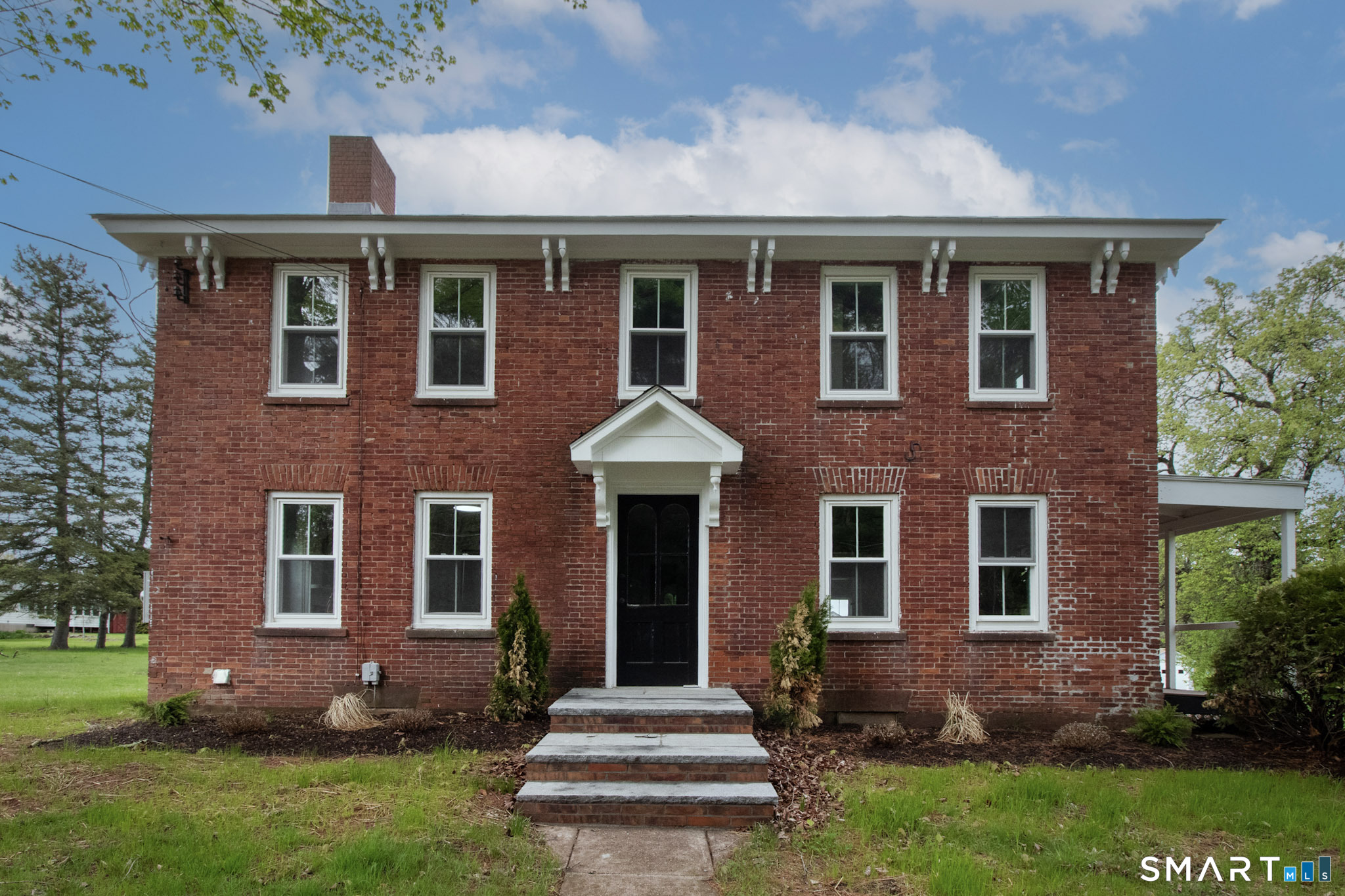 76 Griffin Road Property Photo 1
