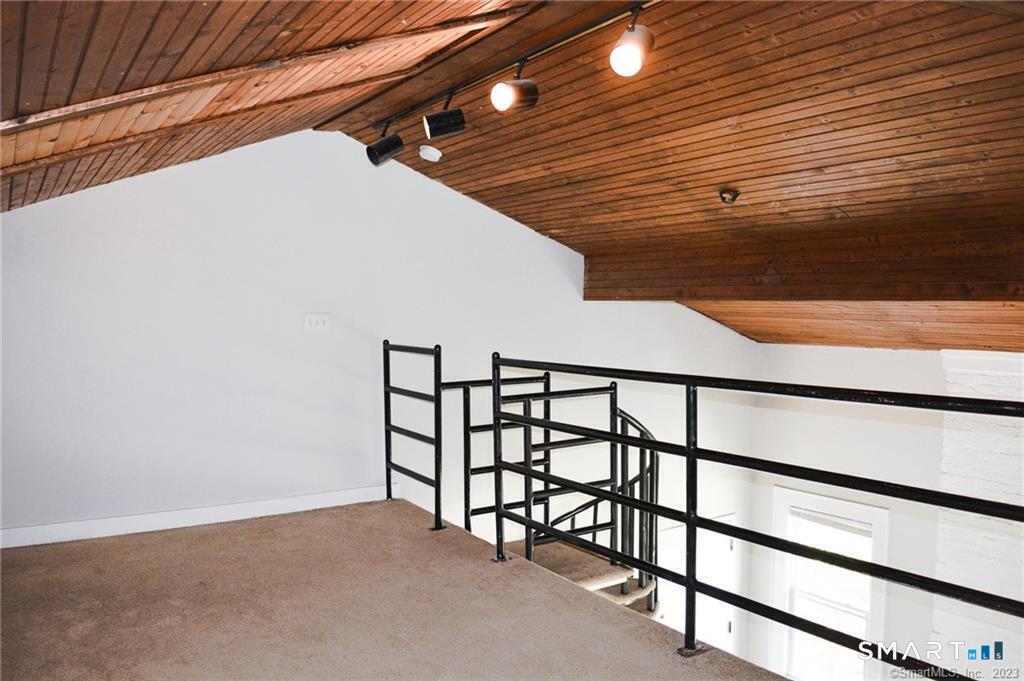 175 Humphrey 5 Street Property Photo 9