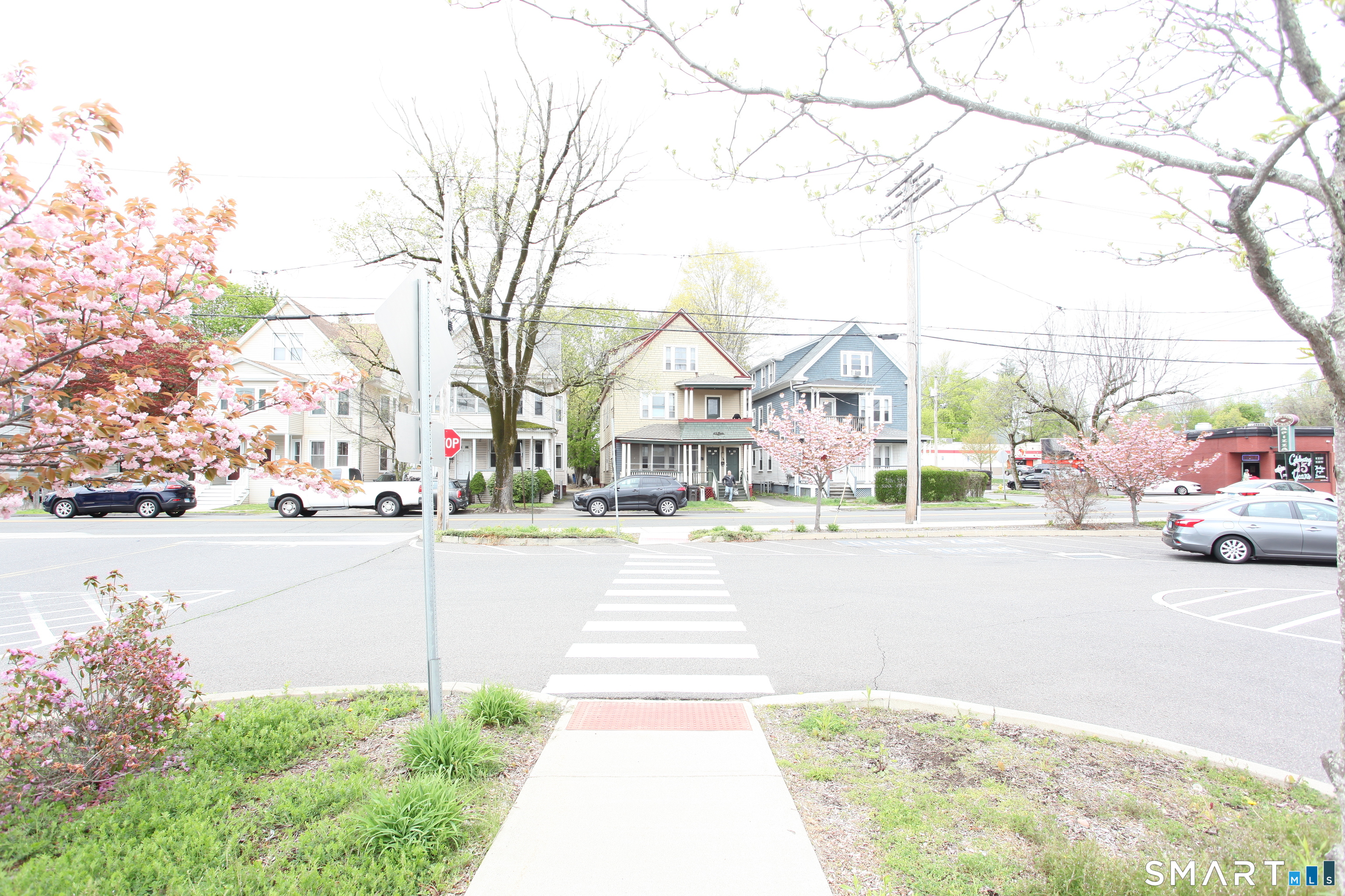 24171537 Property Photo 1