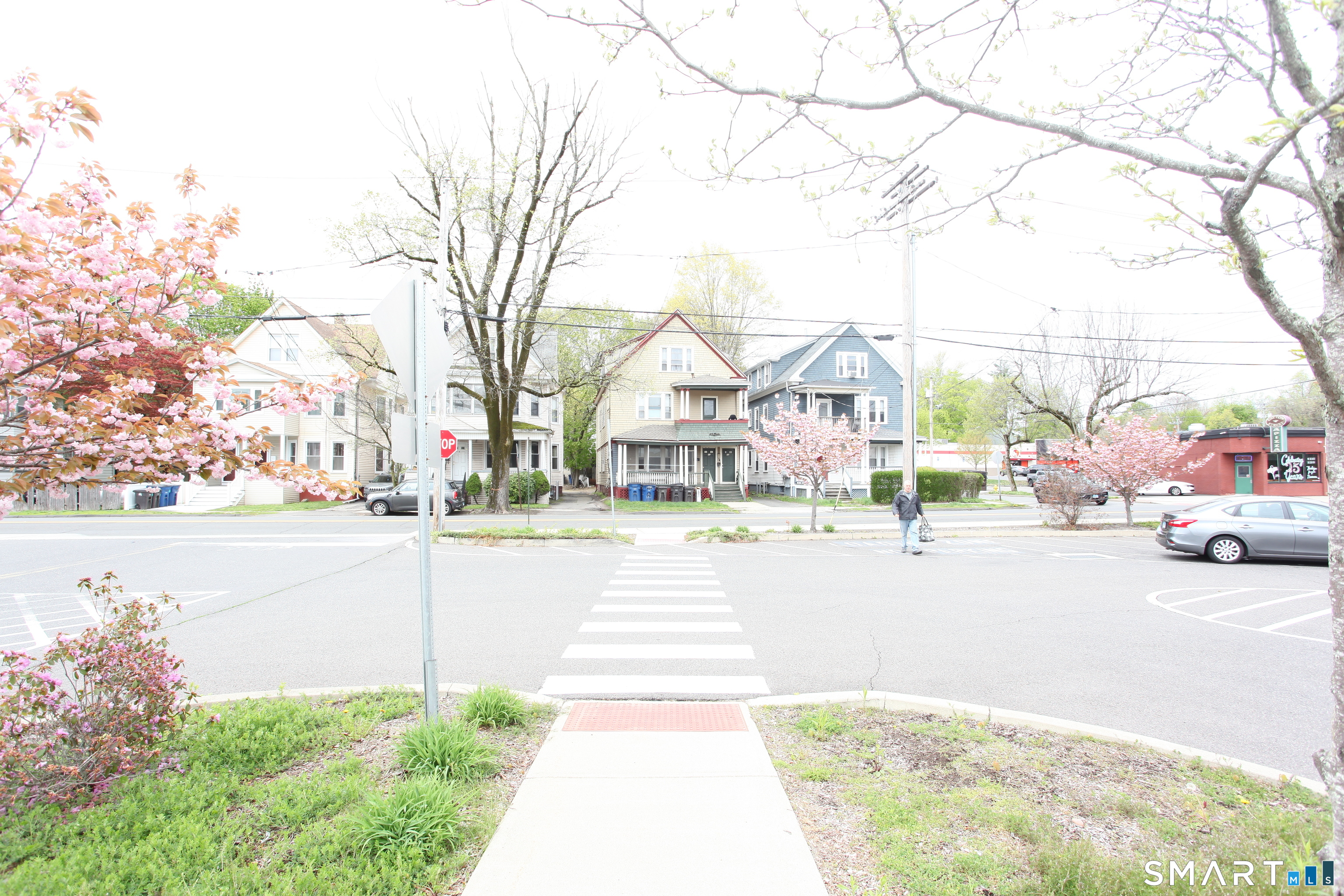 24171537 Property Photo 2