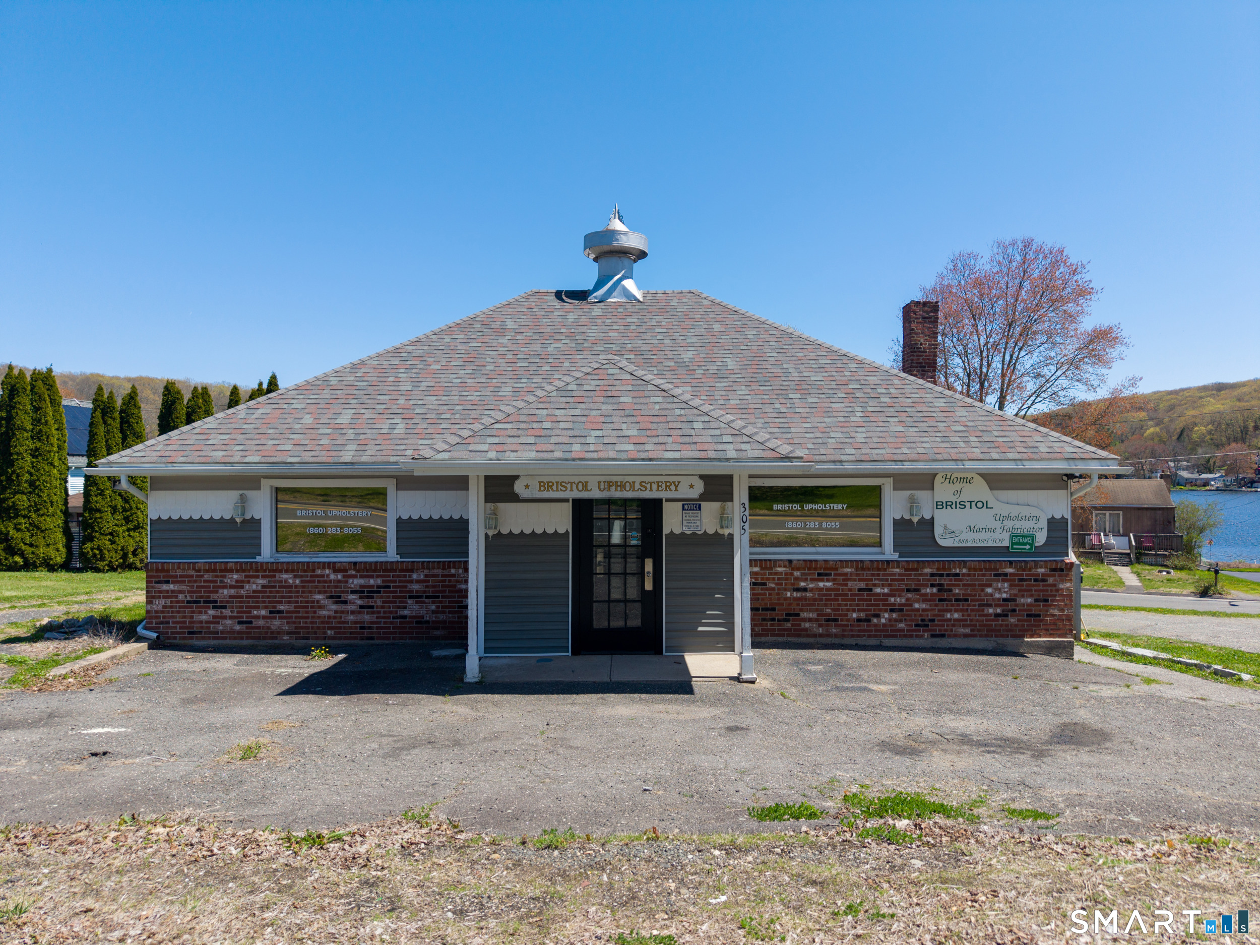 305 South Street Property Photo 7