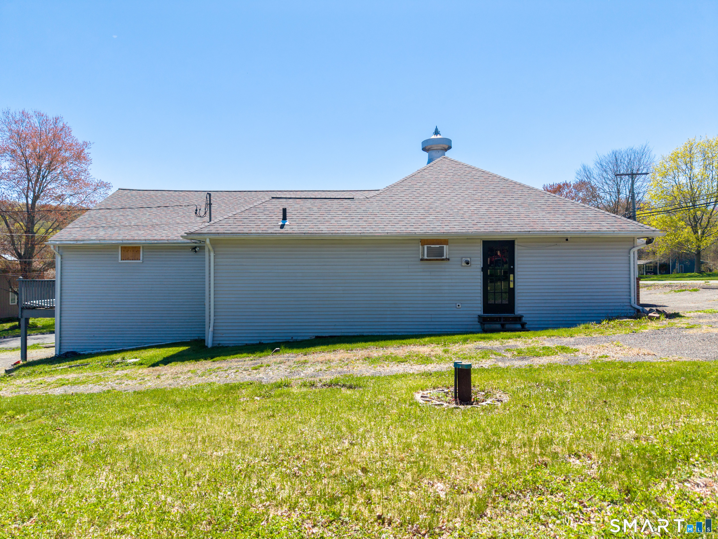 305 South Street Property Photo 15