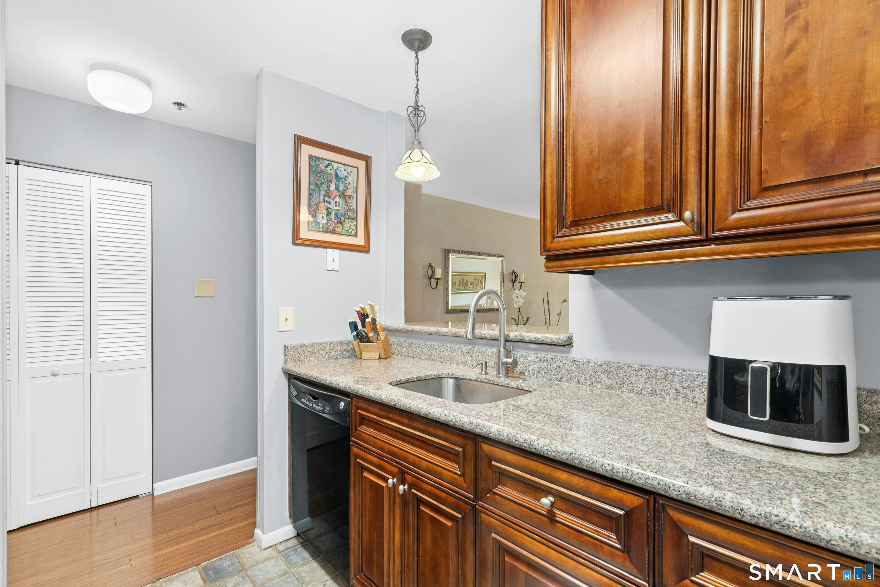 970 Hope 3d Street Property Photo 5
