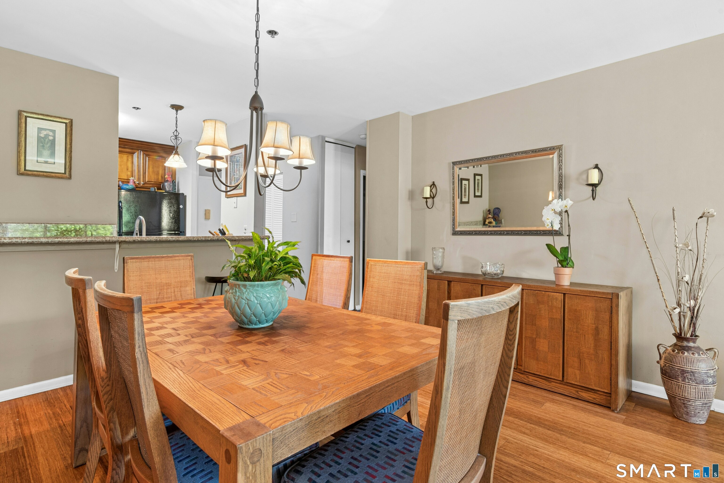 970 Hope 3d Street Property Photo 7