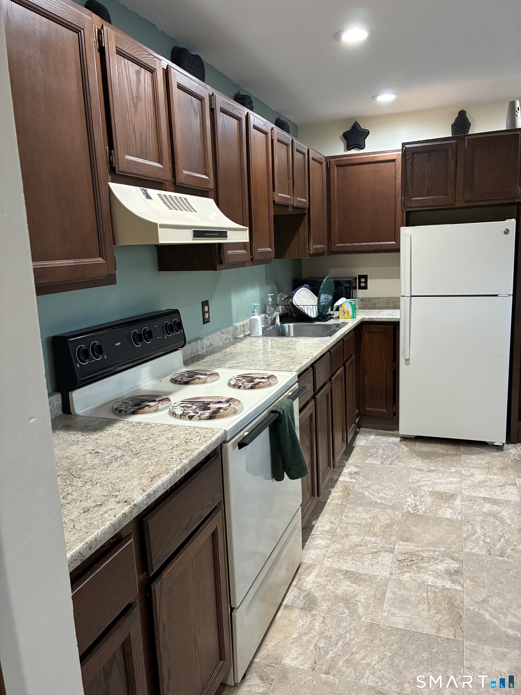 616 Migeon 9 Avenue Property Photo 2