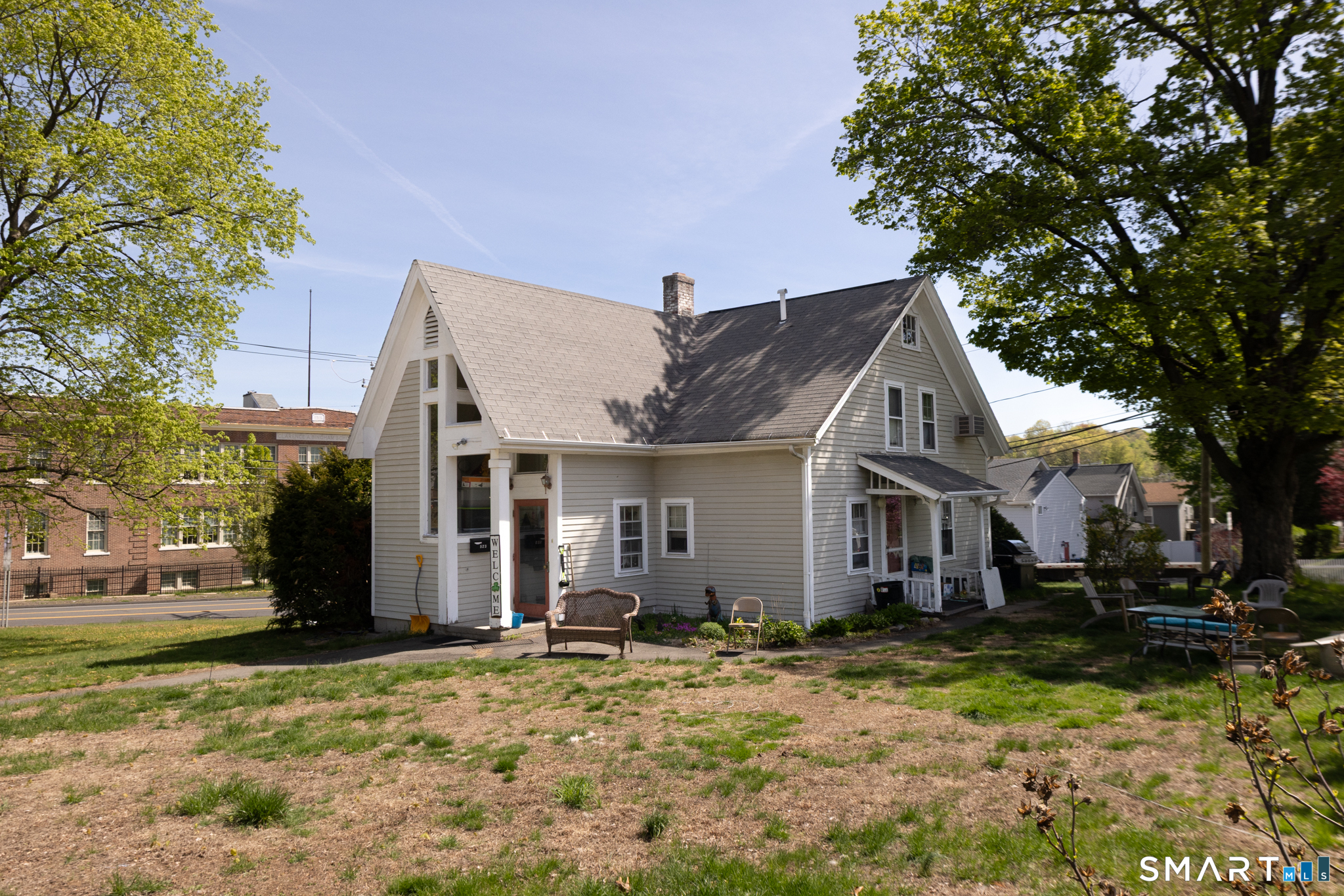 523 West Street Property Photo 1